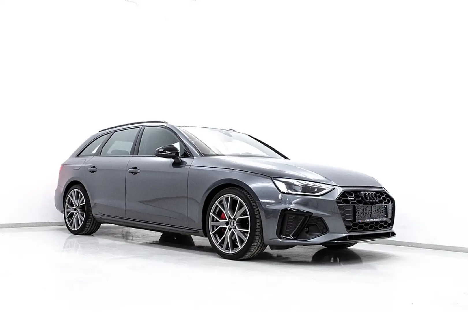 Audi A4 Avant 40 TDI quattro S-tronic | ONE Edition Grau - 2