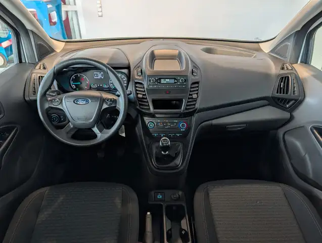 Ford Transit Connect view 11