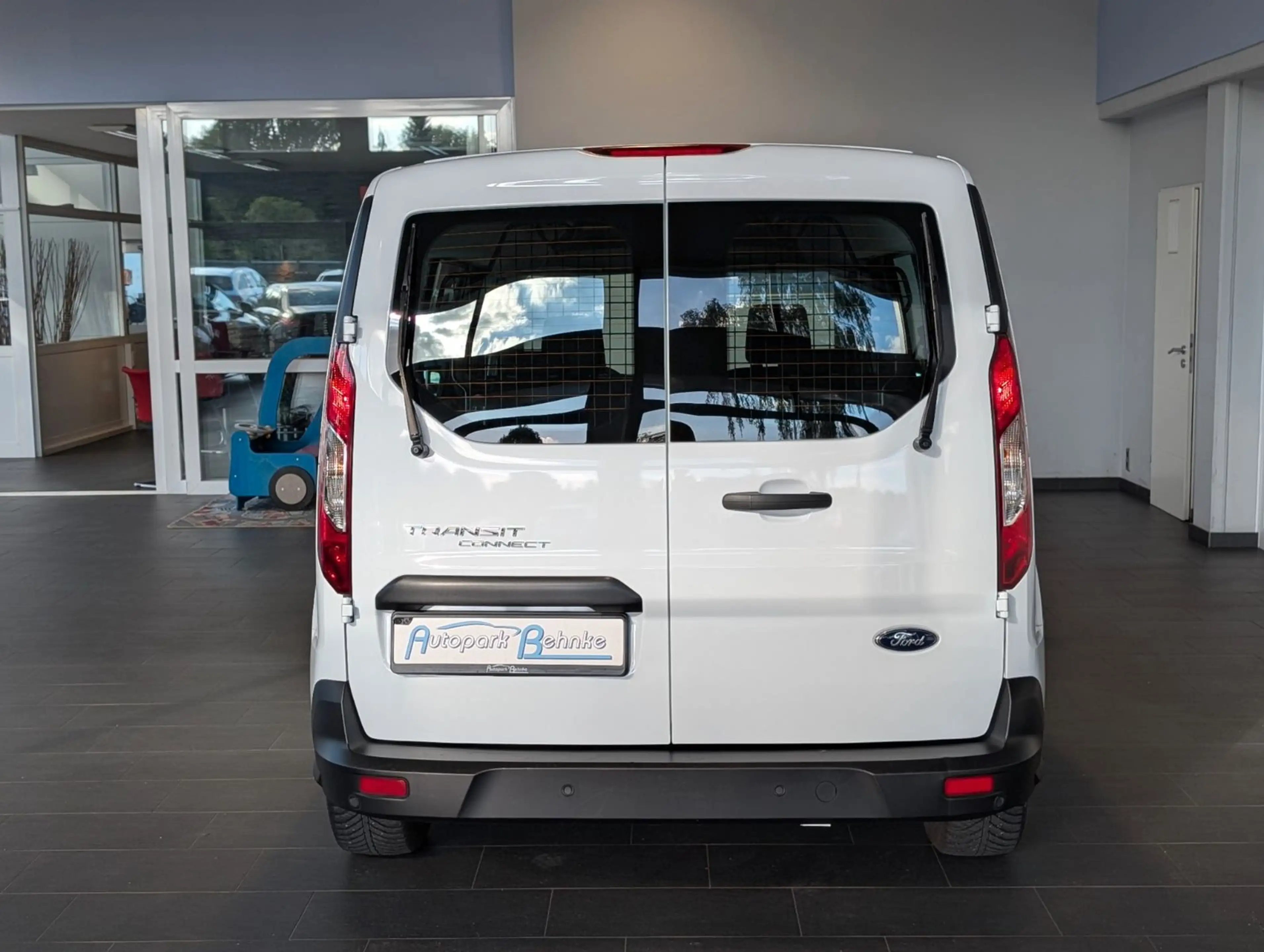 Ford Transit Connect L2 Lang*Flügeltüren*PDC*1.Hand — photo 8