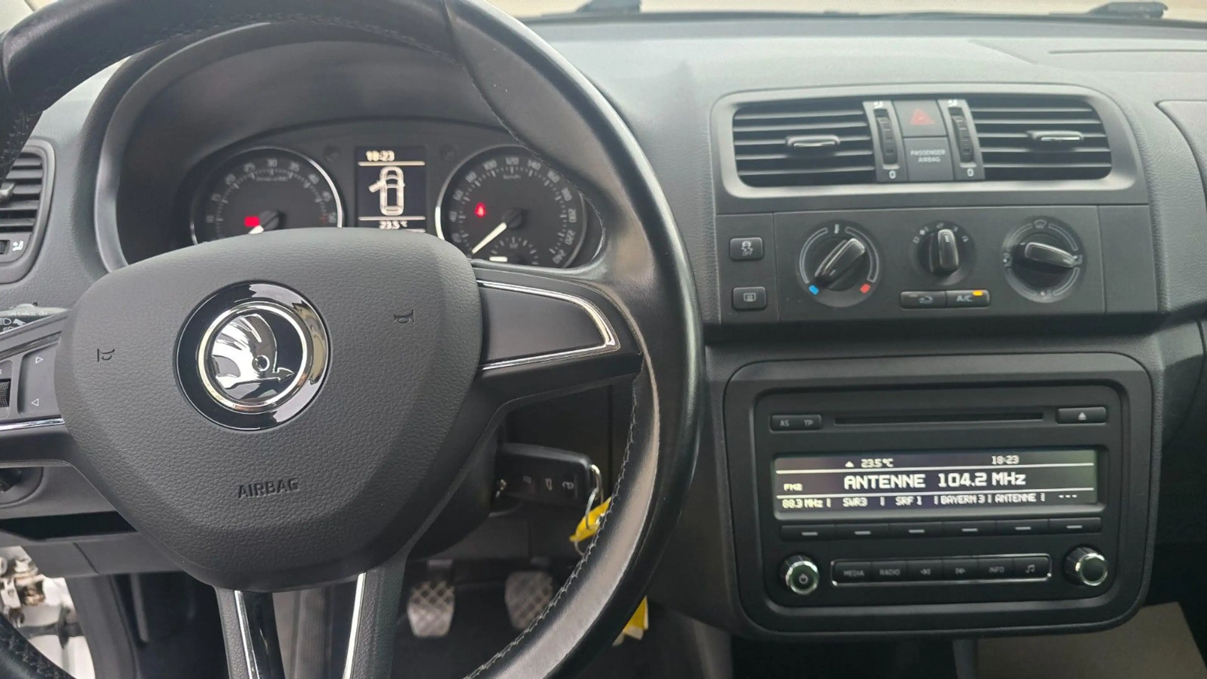 Skoda Roomster Ambition — photo 9