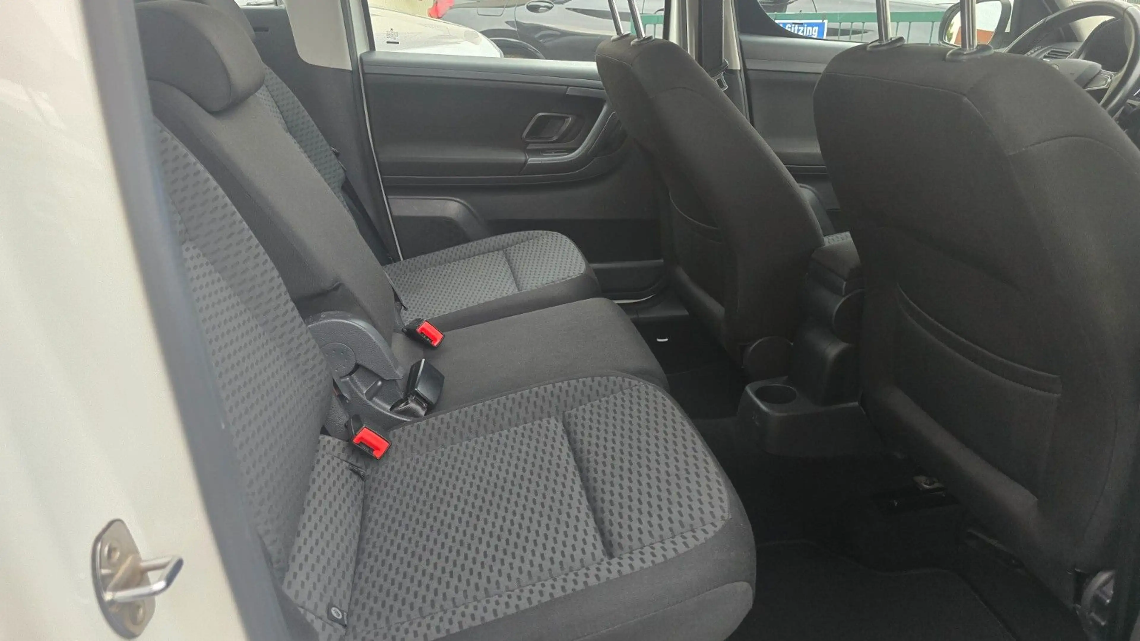 Skoda Roomster Ambition — photo 12