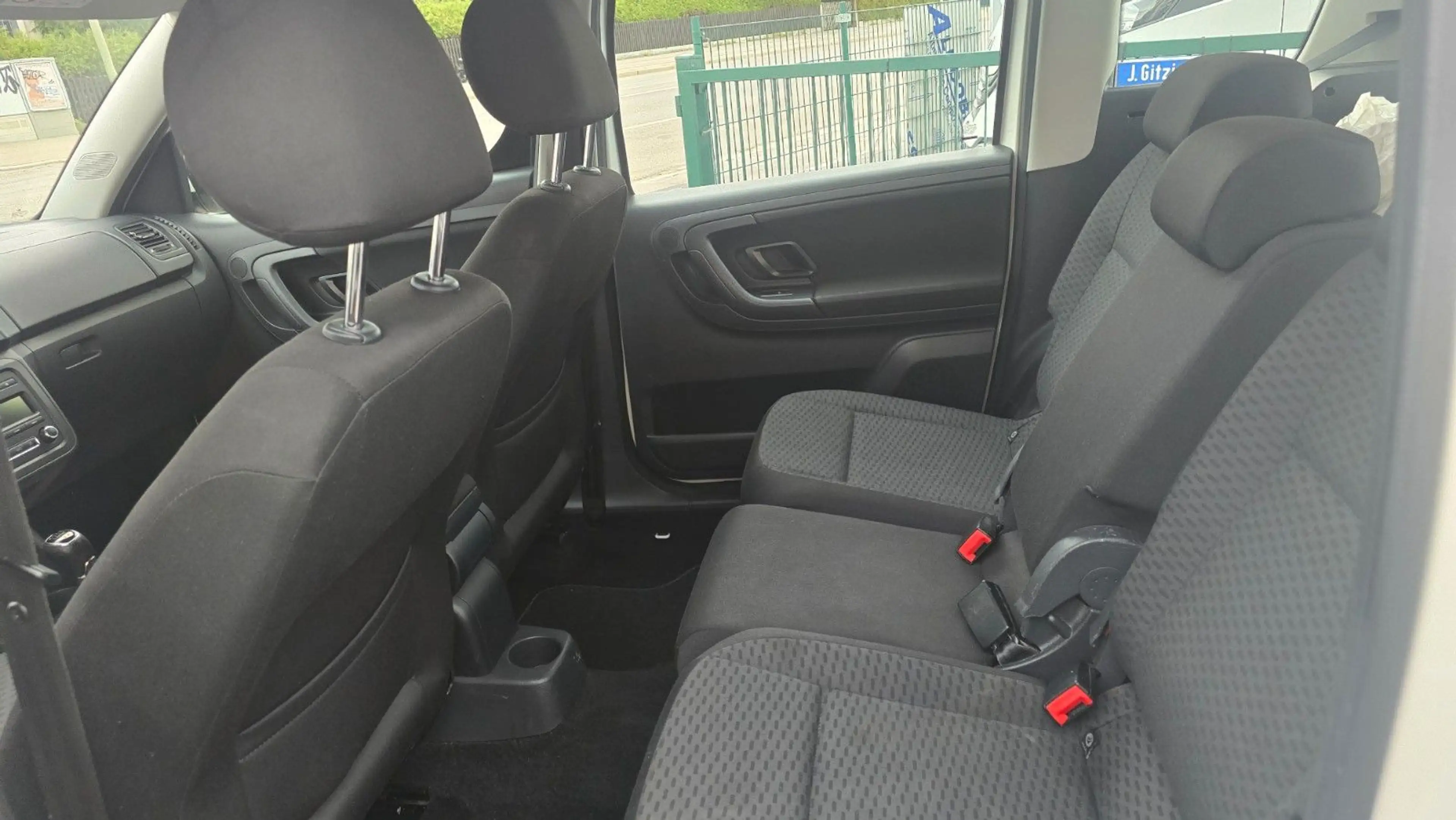Skoda Roomster Ambition — photo 13
