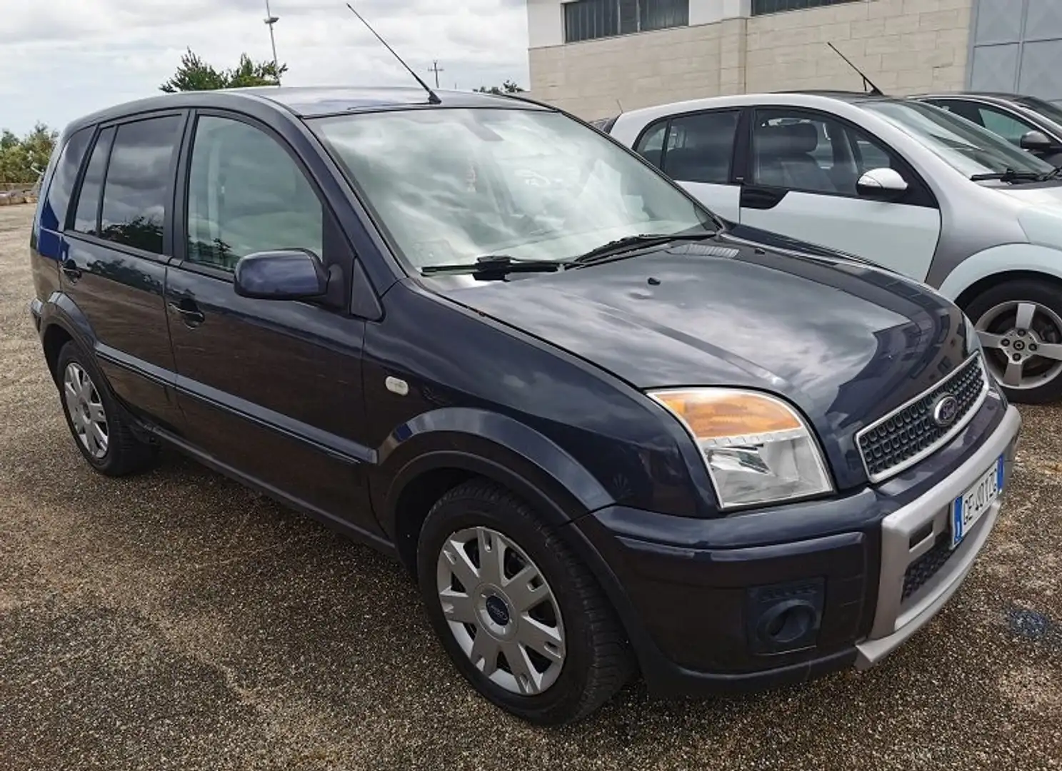 Ford Fusion 1.4 tdci + Grau - 2