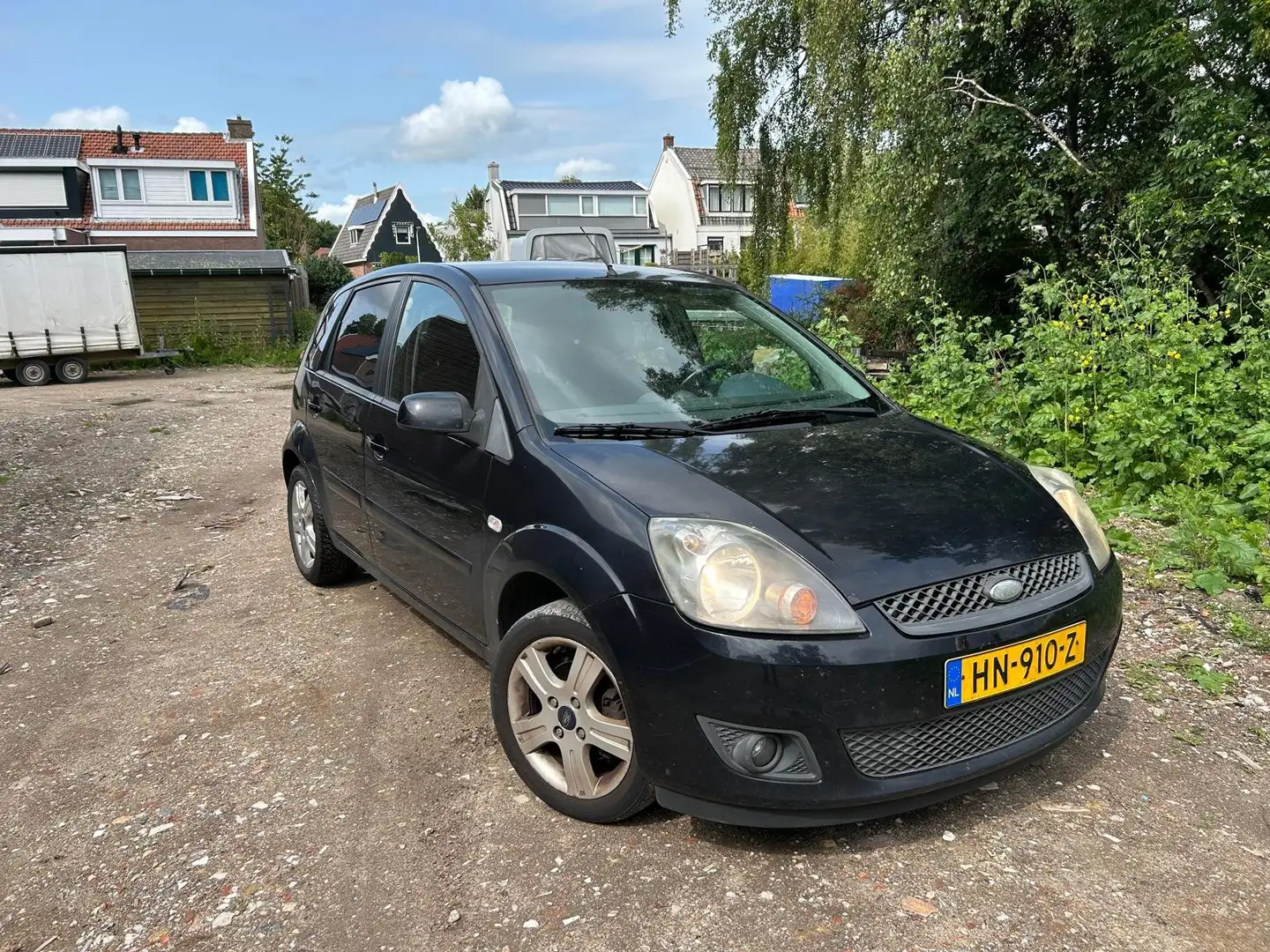 Ford Fiesta Fiesta 1.3-16V Ghia Zwart - 1