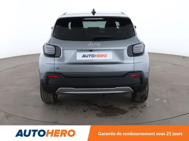 Jeep Avenger view 5