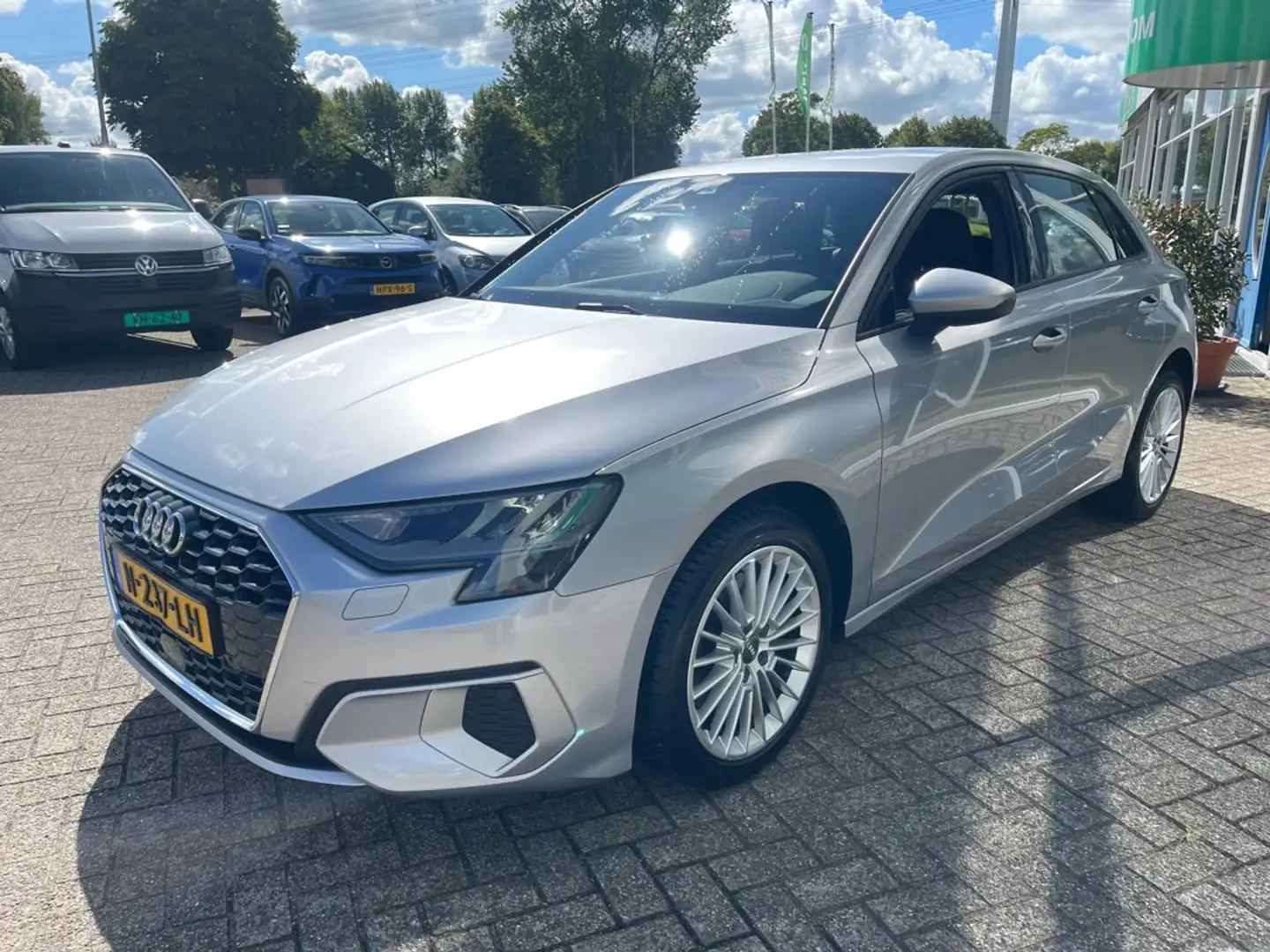 Audi A3 Sportback 30 TFSI NWE model Pro Line Digital dashb Gris - 2