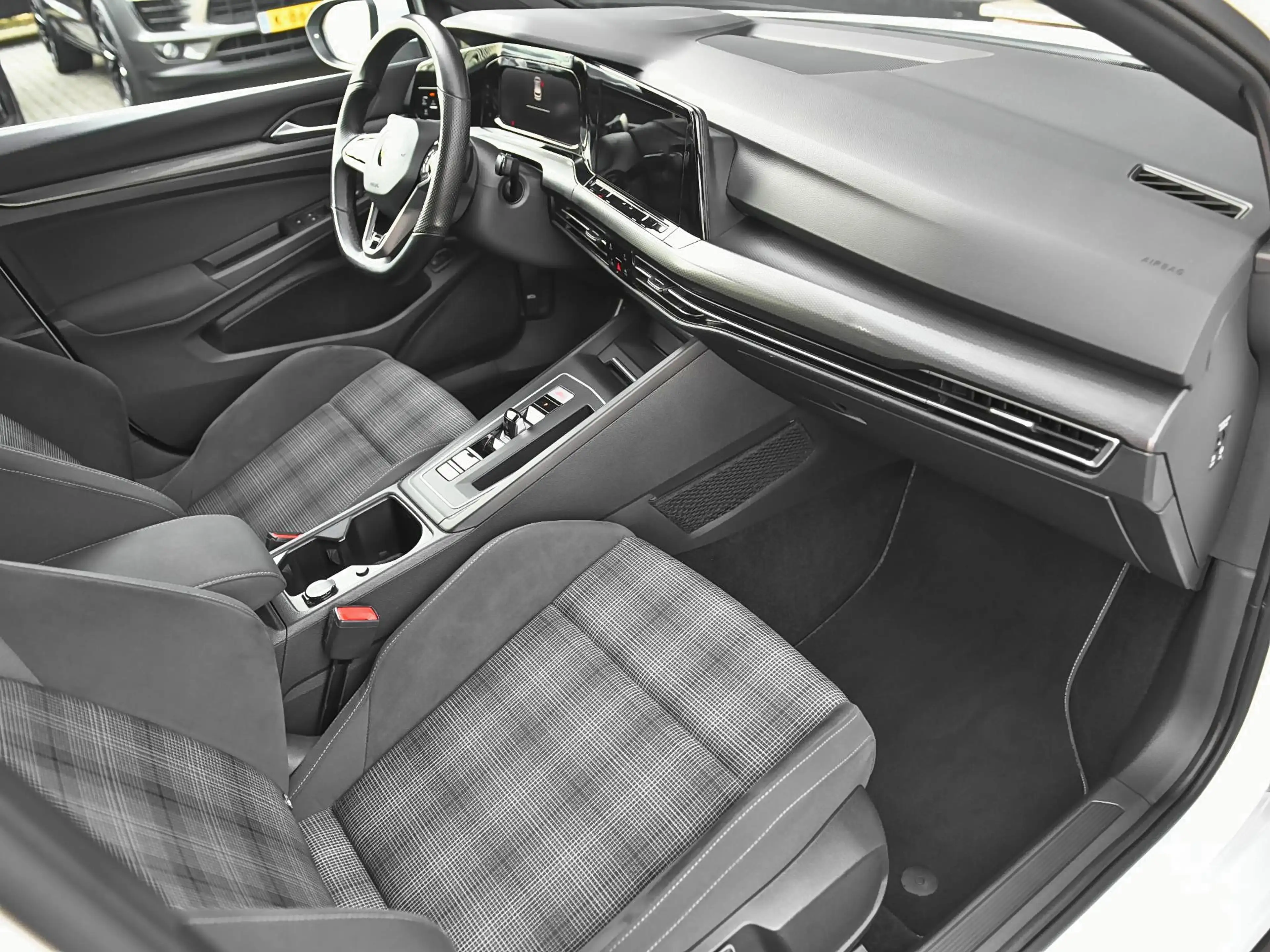 Volkswagen Golf GTE 1.4 eHybrid Navi Carplay ACC Virtual Cockpit — photo 14