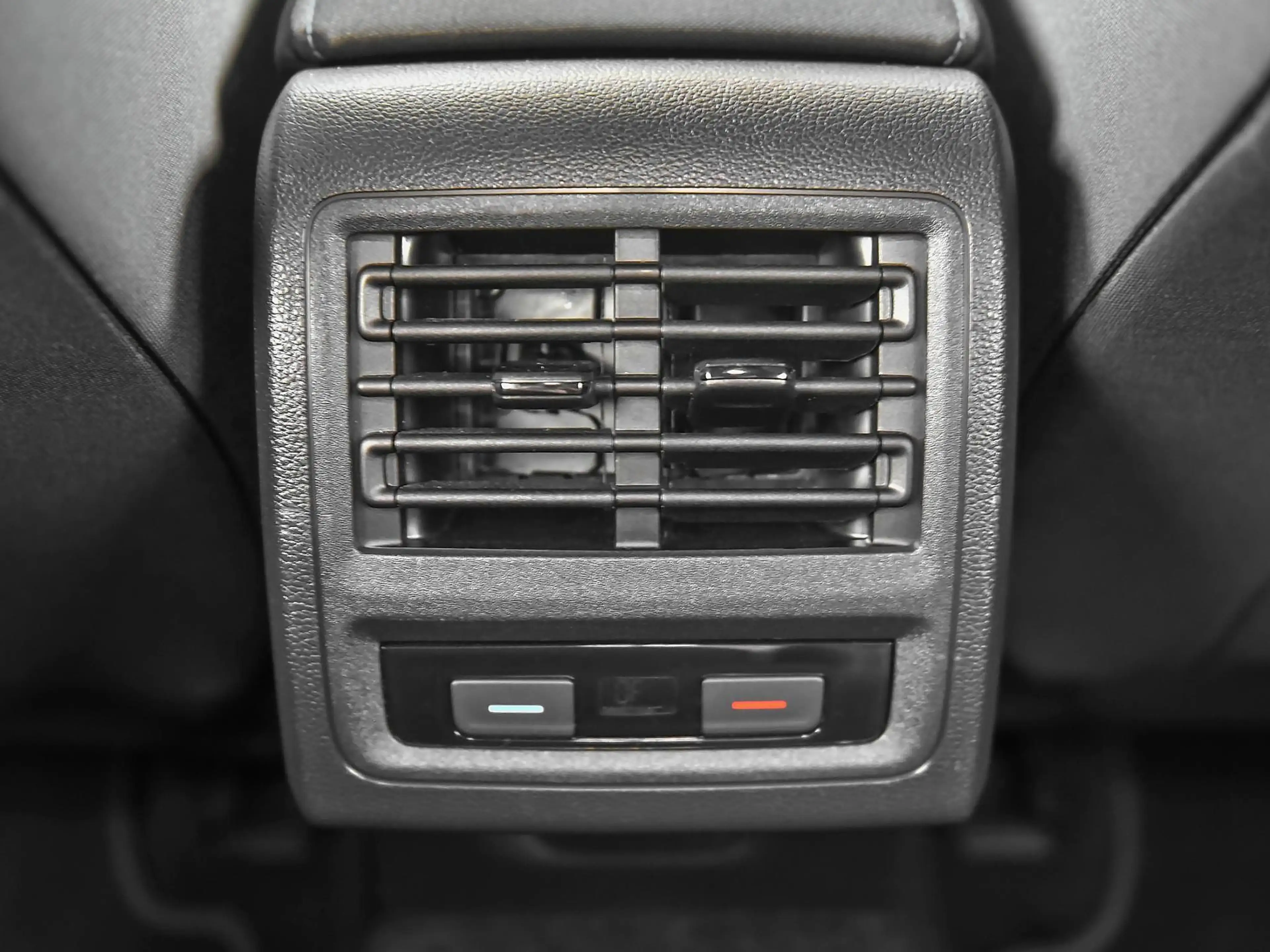 Volkswagen Golf GTE 1.4 eHybrid Navi Carplay ACC Virtual Cockpit — photo 22