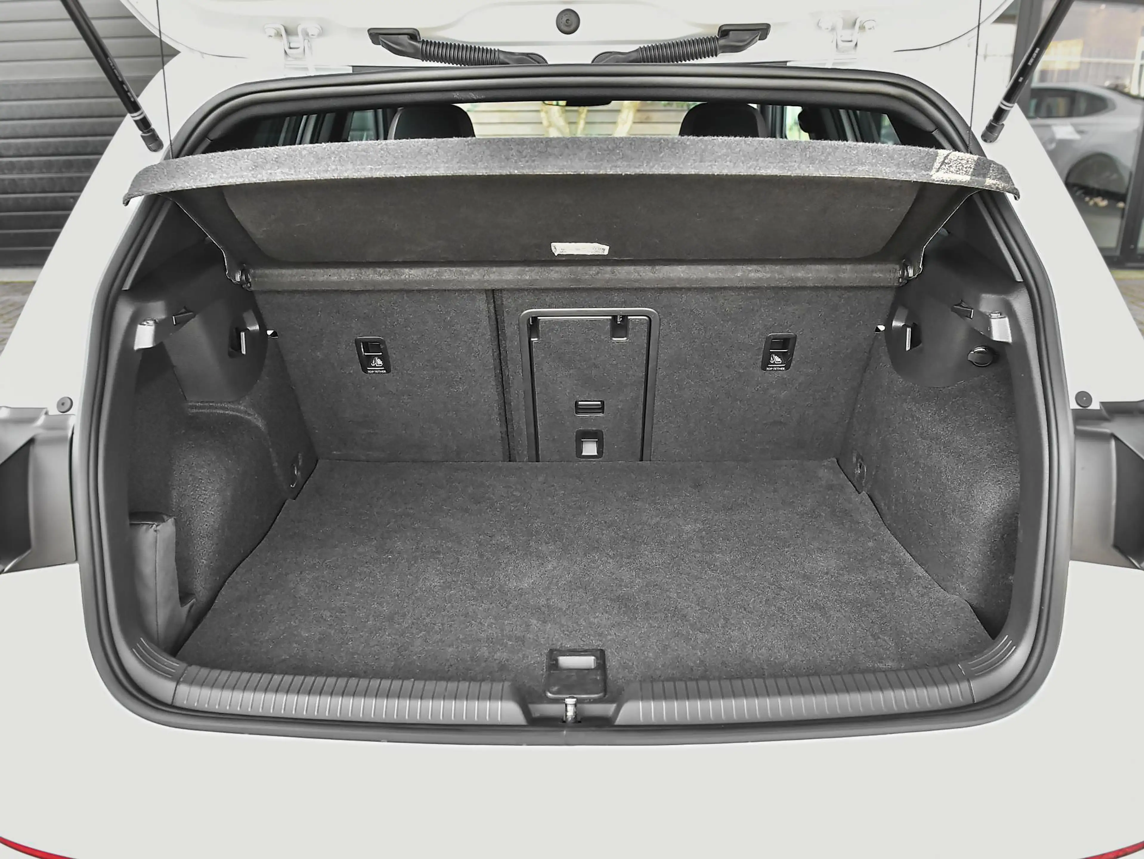 Volkswagen Golf GTE 1.4 eHybrid Navi Carplay ACC Virtual Cockpit — photo 17