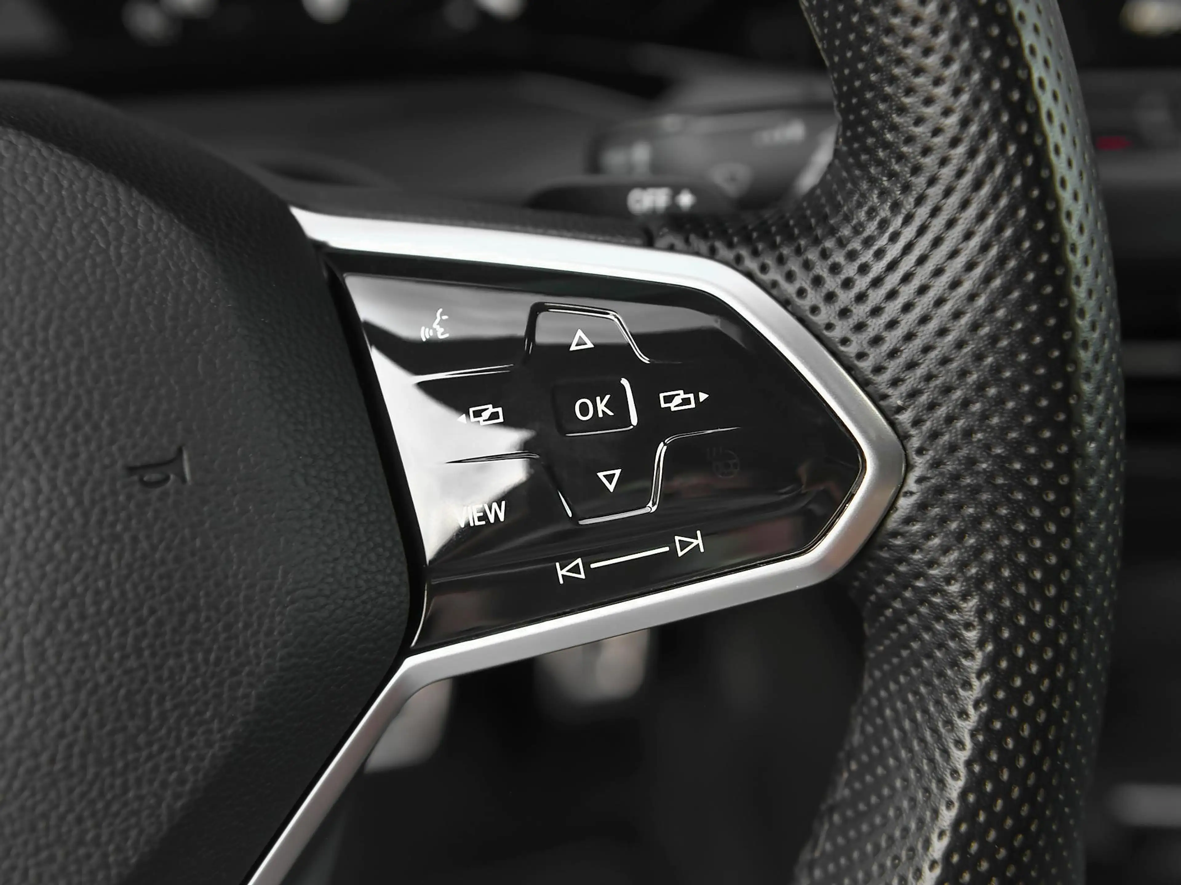 Volkswagen Golf GTE 1.4 eHybrid Navi Carplay ACC Virtual Cockpit — photo 19