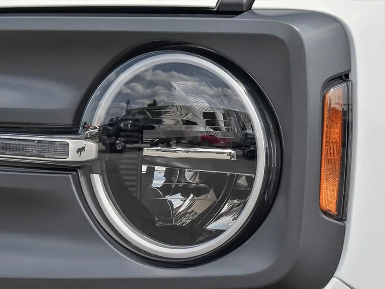 Ford Bronco photo Ford Bronco