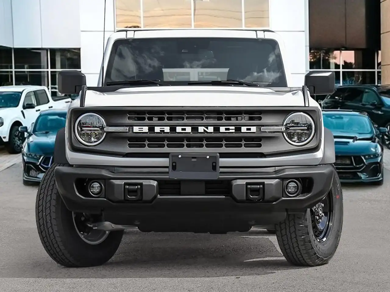 Ford Bronco photo Ford Bronco