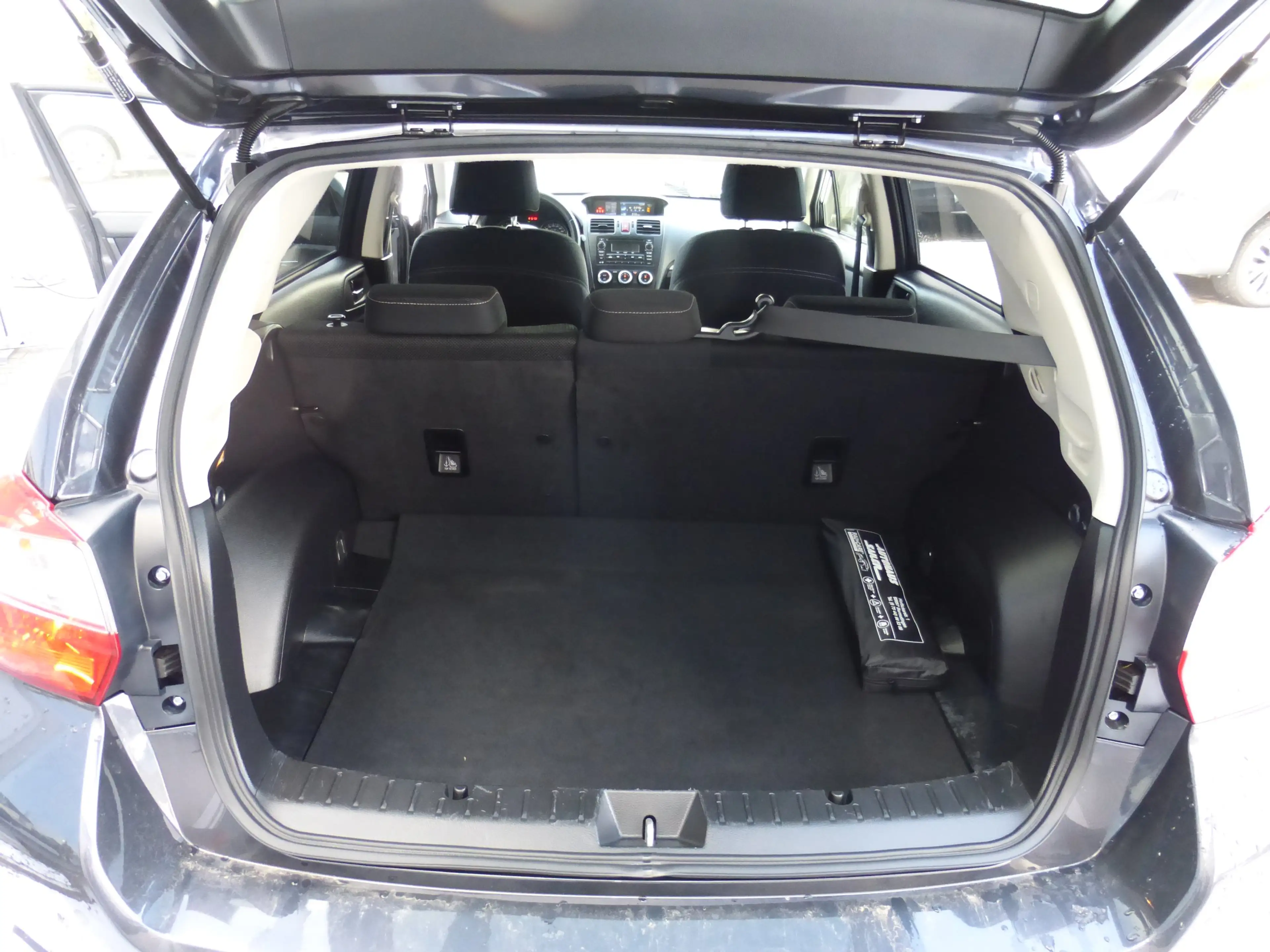 Subaru XV 2.0D Comfort Diesel MT — photo 15