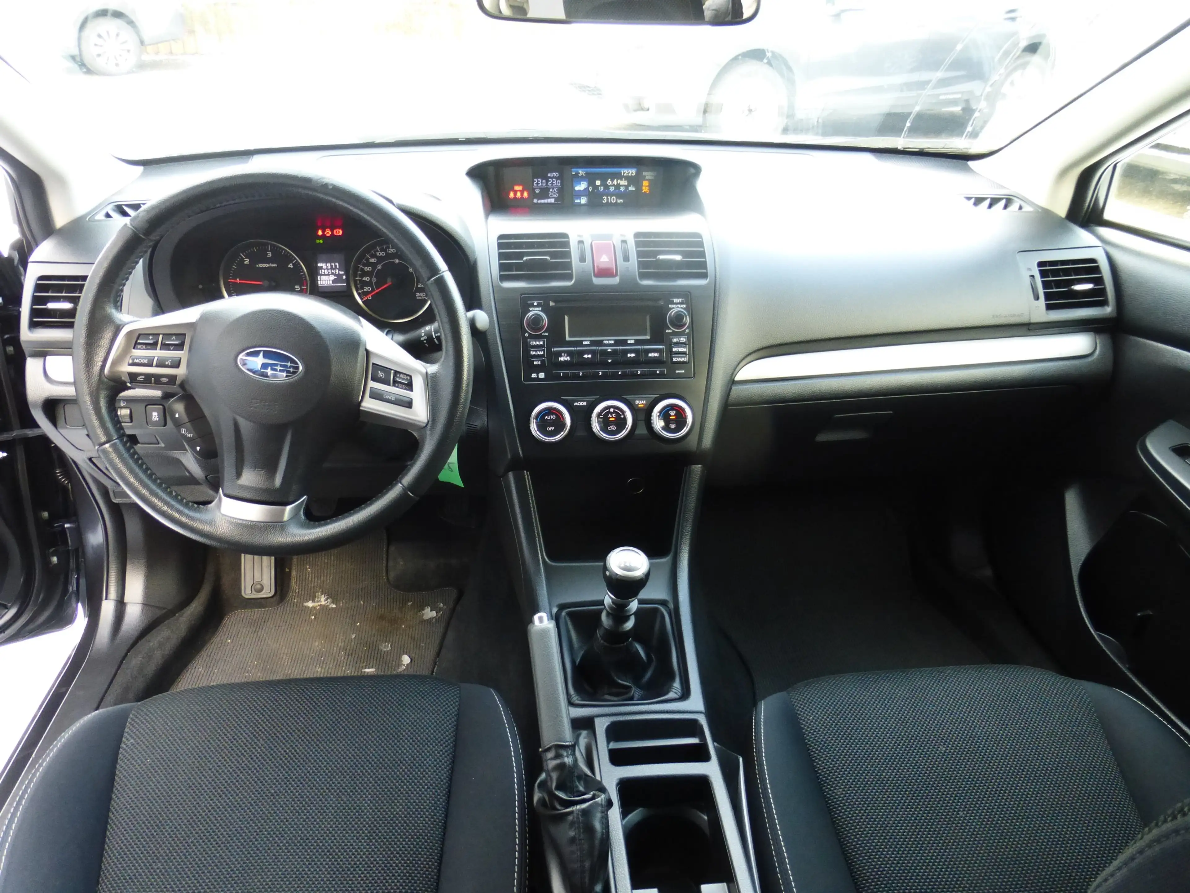 Subaru XV 2.0D Comfort Diesel MT — photo 12