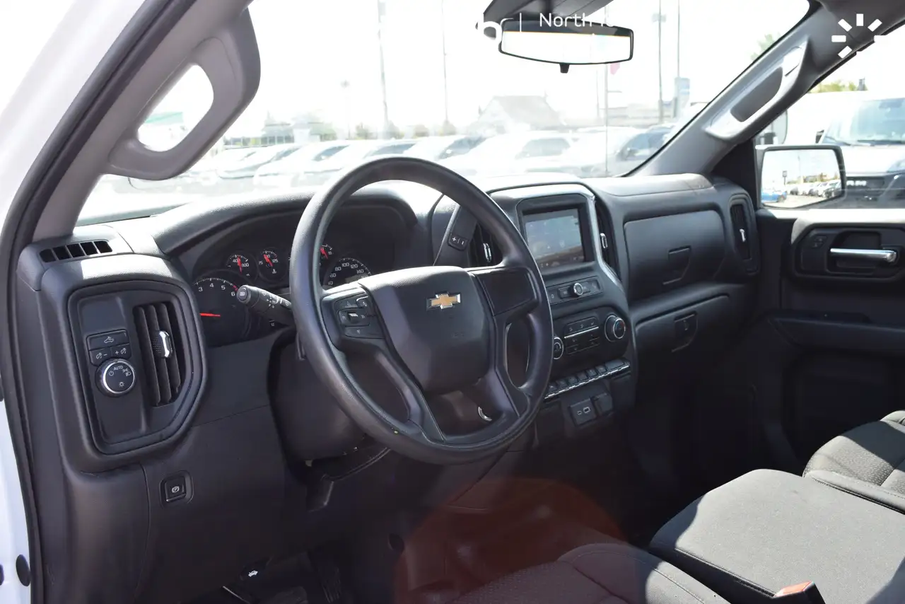 Chevrolet Silverado 1500 снимка Chevrolet Silverado 1500