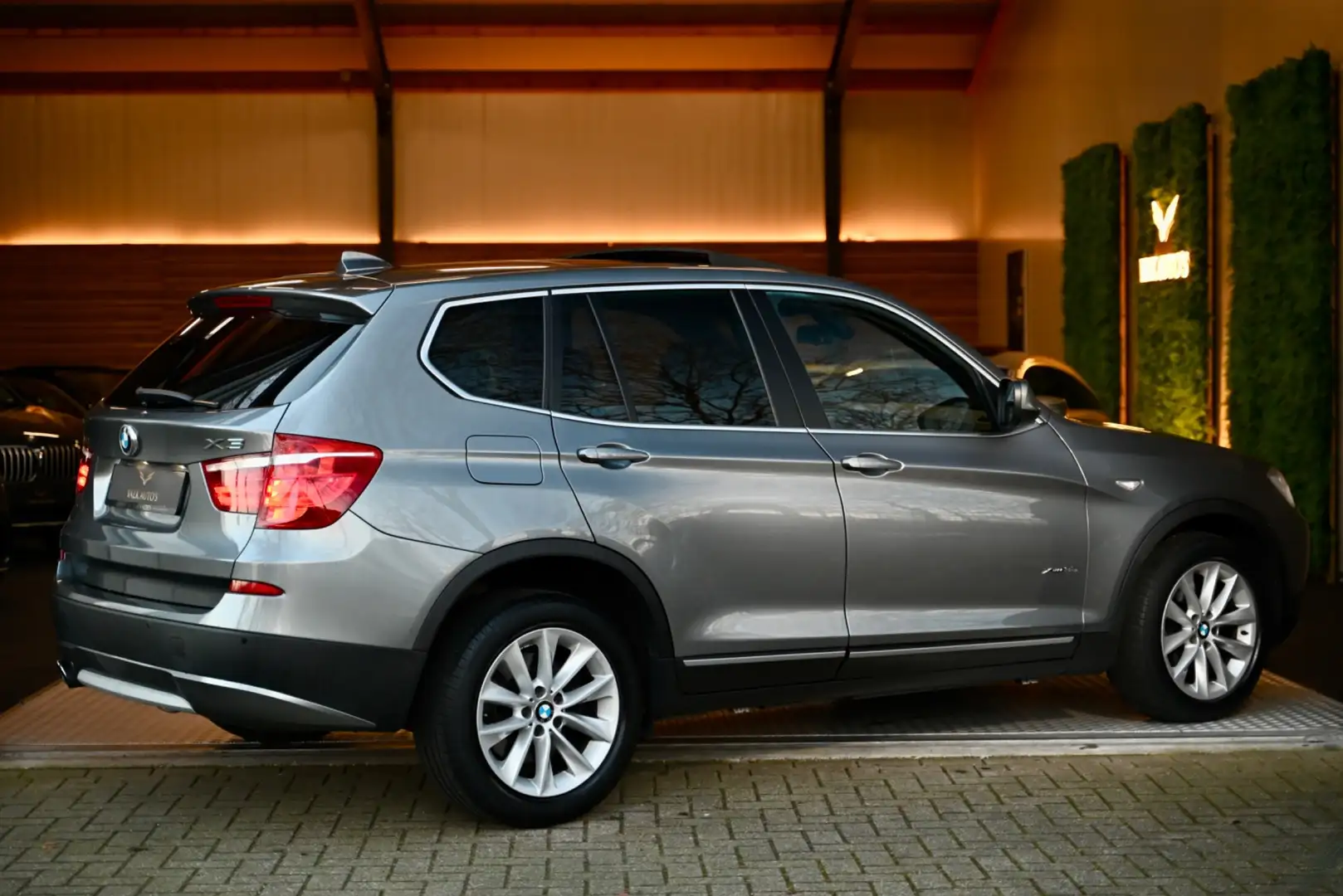 BMW X3 XDrive35i High Executive - Stuurverwarming - Achte Grau - 2