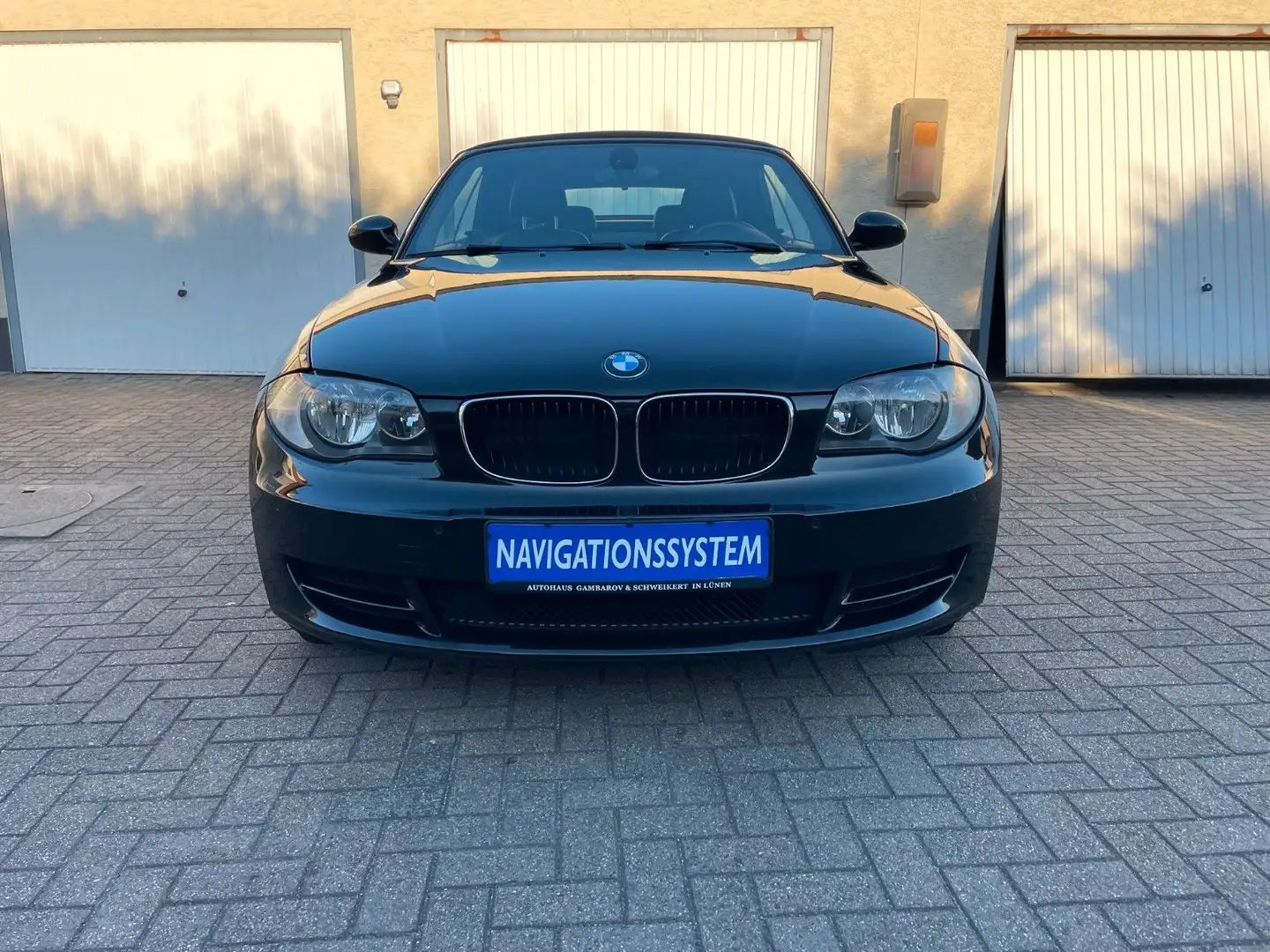 BMW 120 i CABRIO VERDECK NEU LEDER SHZ PDC NAVI BLUET Černá - 1