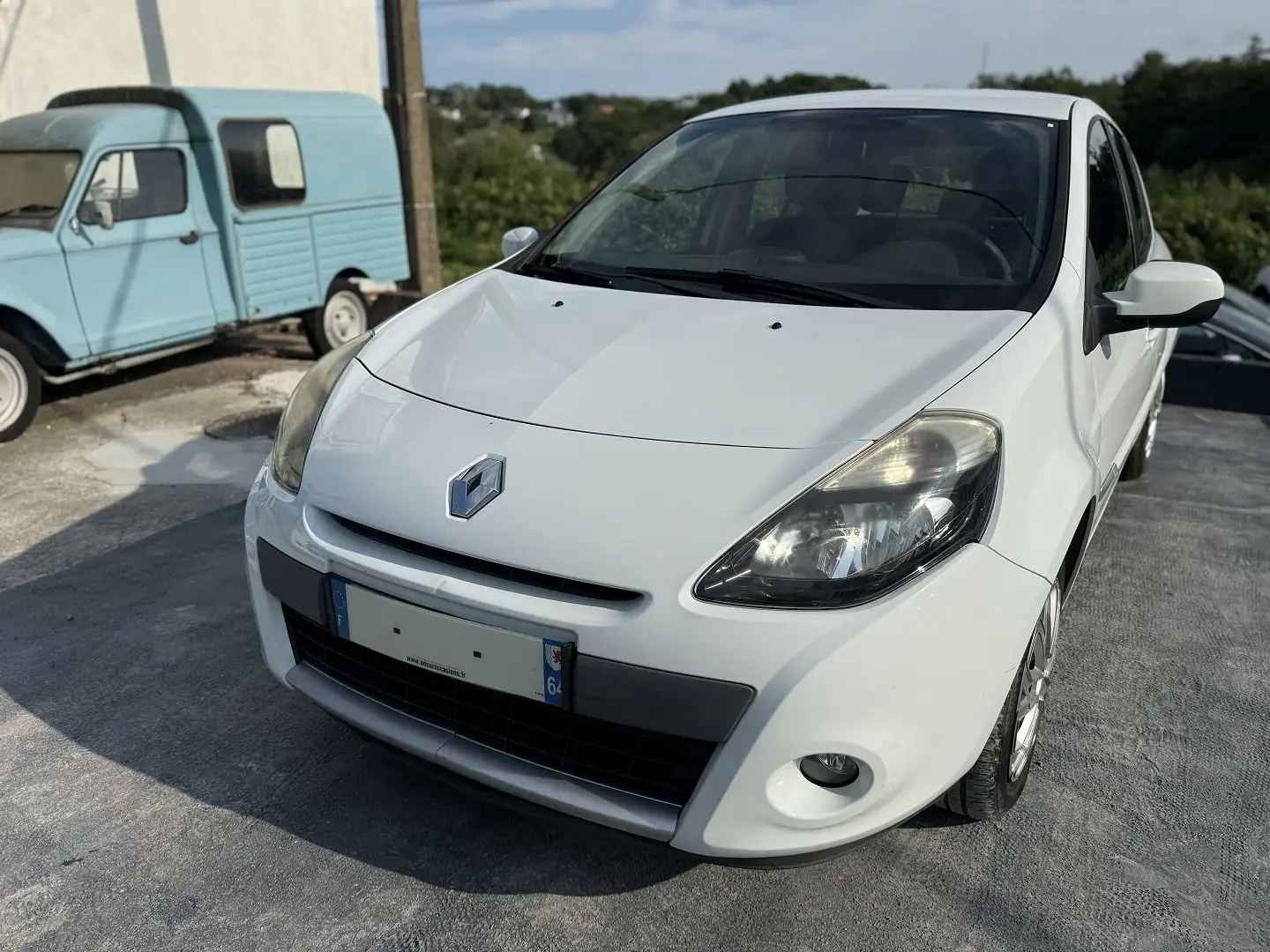 Renault Clio 1.5 DCI 75CH AUTHENTIQUE ECO² 5P Blanc - 2