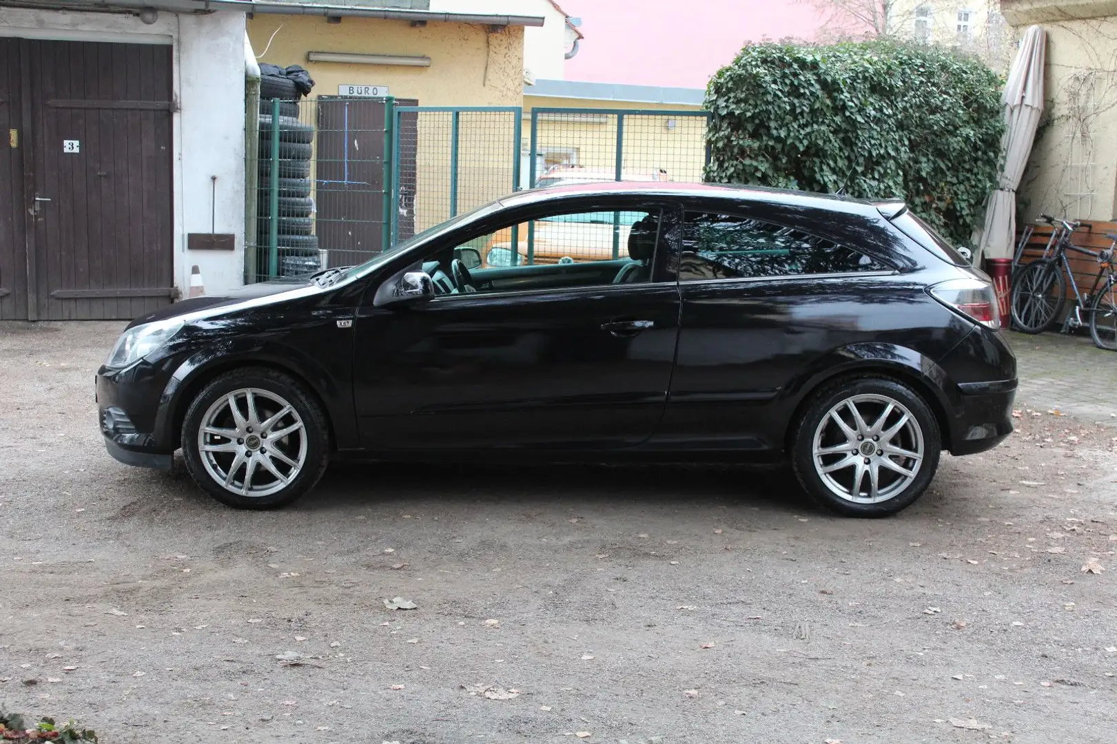 Opel Astra H GTC Innovation"110 Jahre"*TÜV NEU* Schwarz - 2