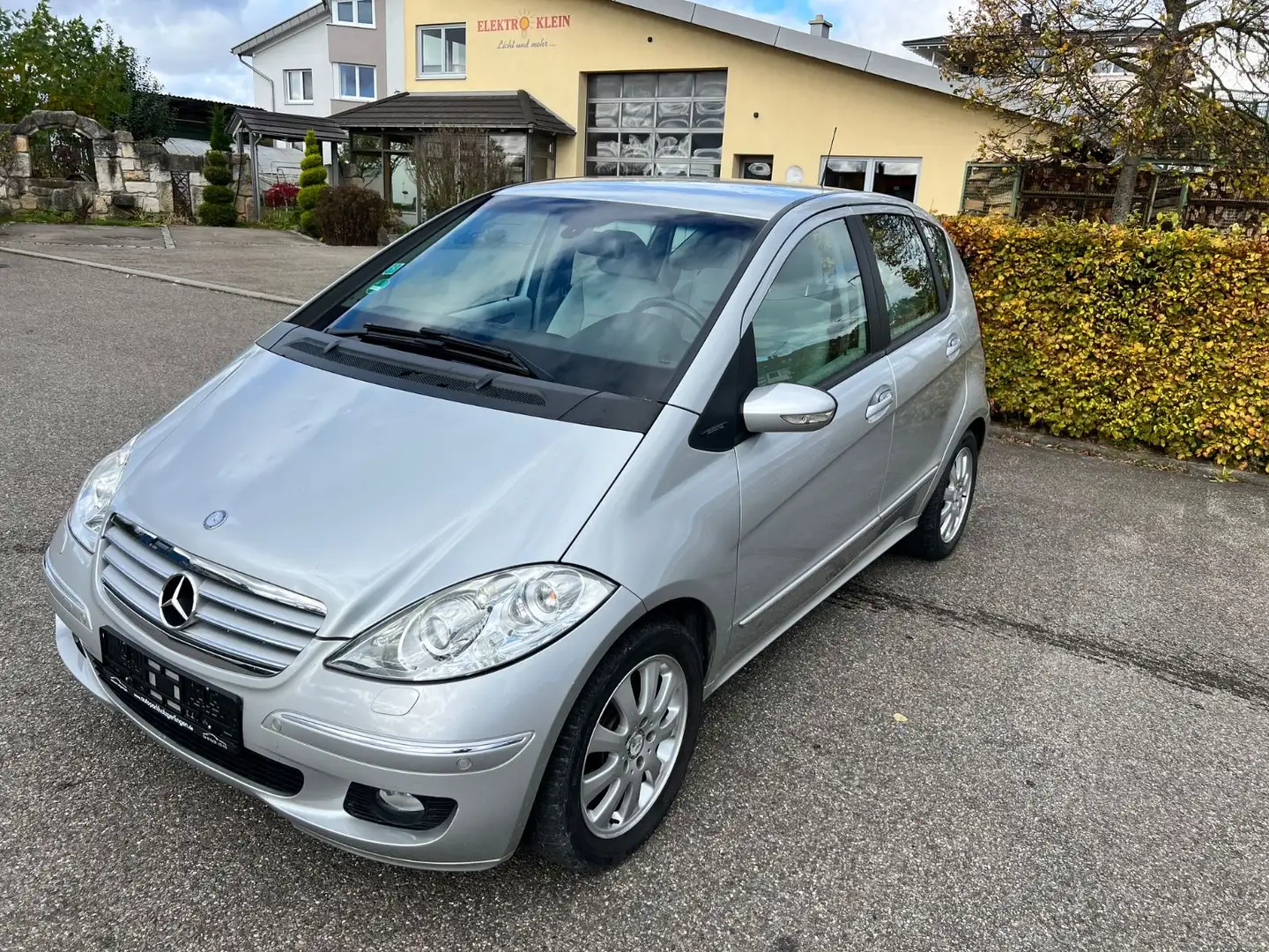 Mercedes-Benz A 200 CDI*AUTOM*NUR 89500KM*AHK*SITZHZG*HAGEL* Silber - 1