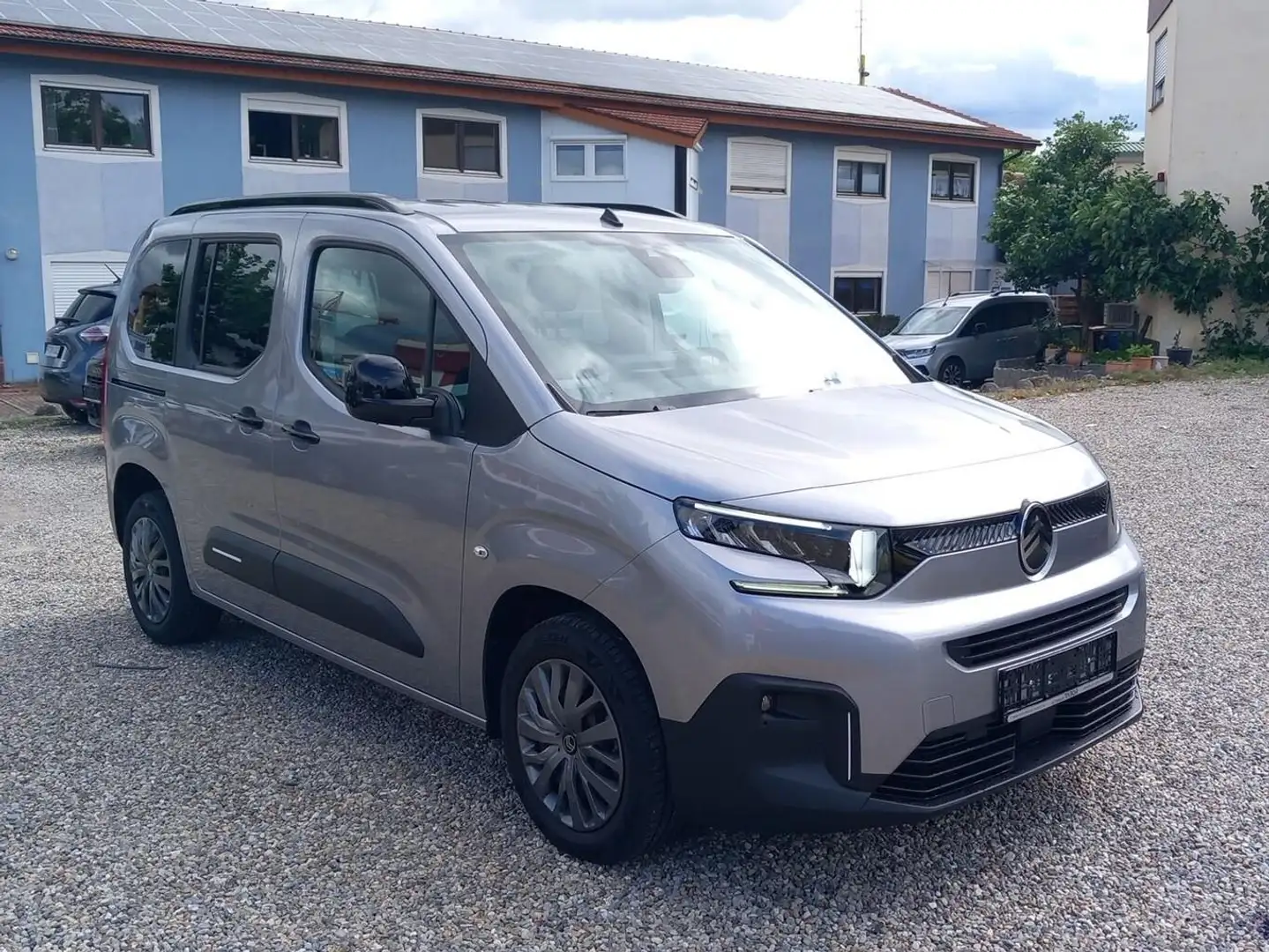 Citroen Berlingo 130 EAT8 MAX Nav Kam Keyl 2xSchiebetür 96 kW (1... Grau - 2