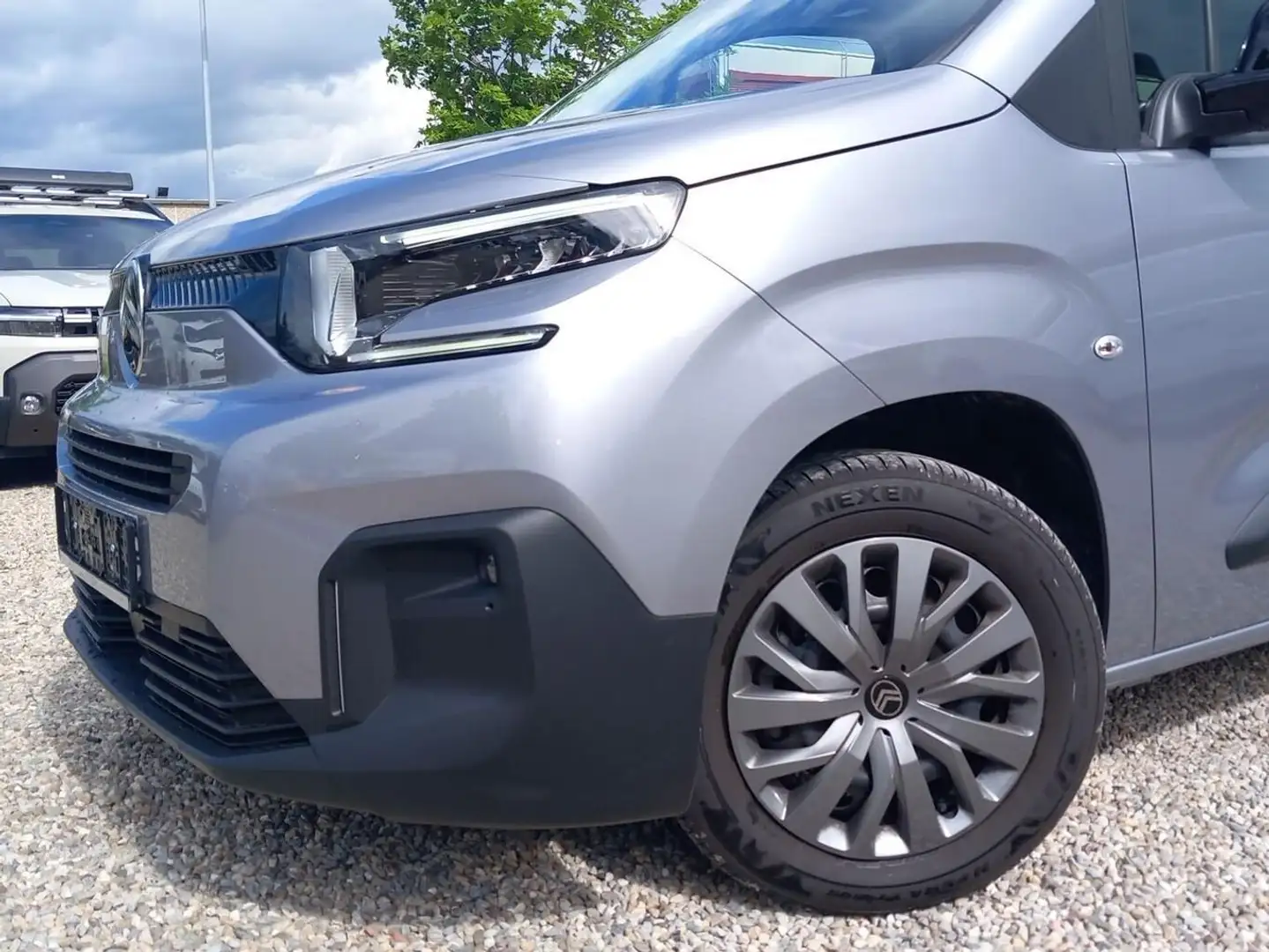 Citroen Berlingo 130 EAT8 MAX Nav Kam Keyl 2xSchiebetür 96 kW (1... Grau - 1