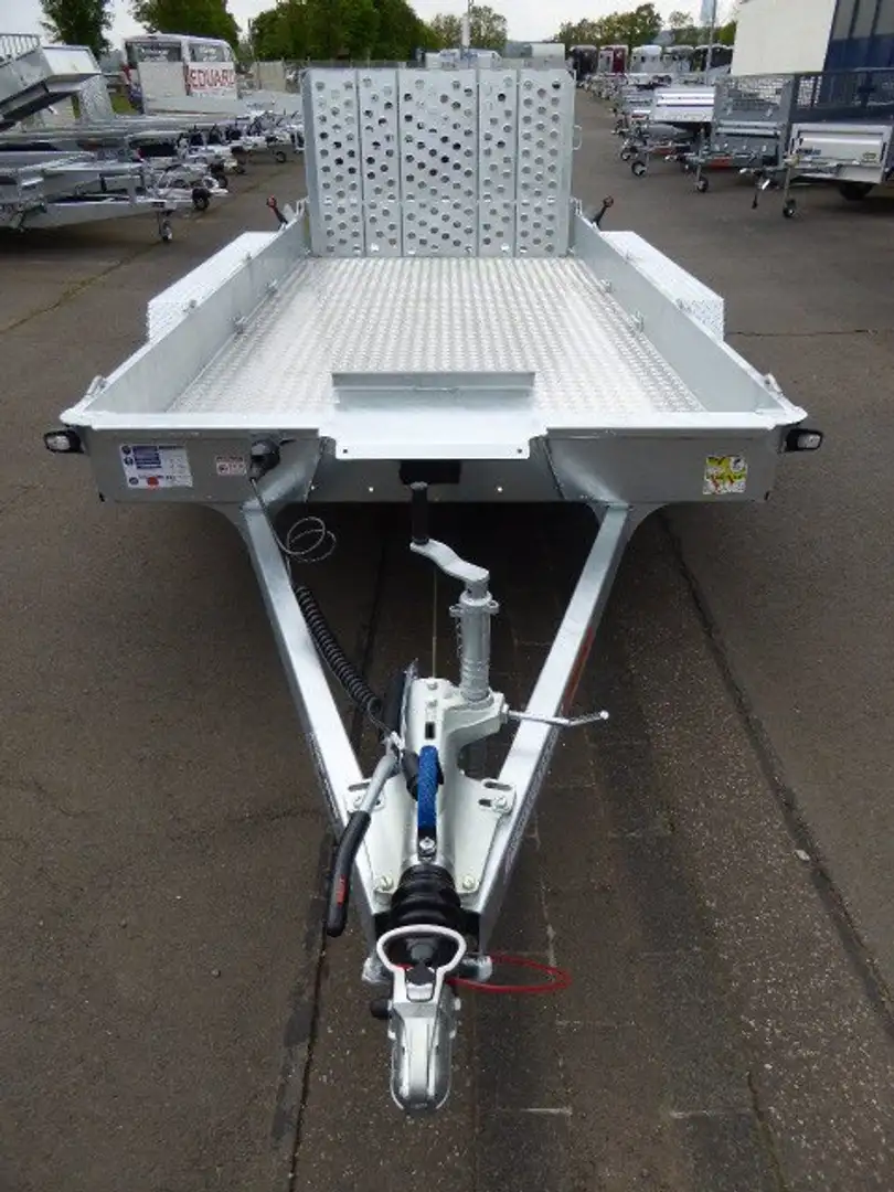 Ifor Williams GH 146 ALUBODEN ERad 3 Achsen 419x184cm 3,5t - 2