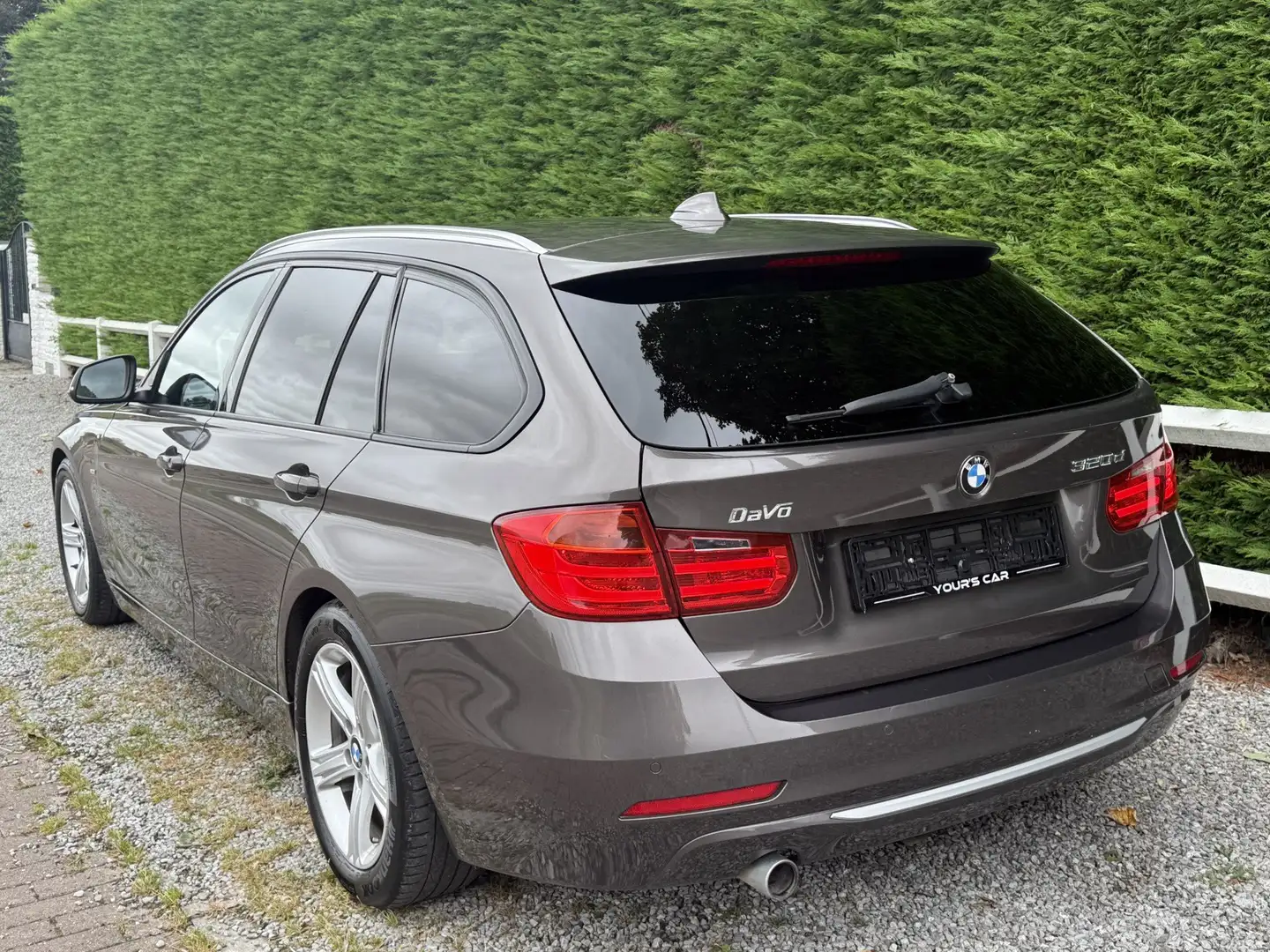 BMW 320 dA Modern - Boite Automatique - Phare Led - Cuir - 2