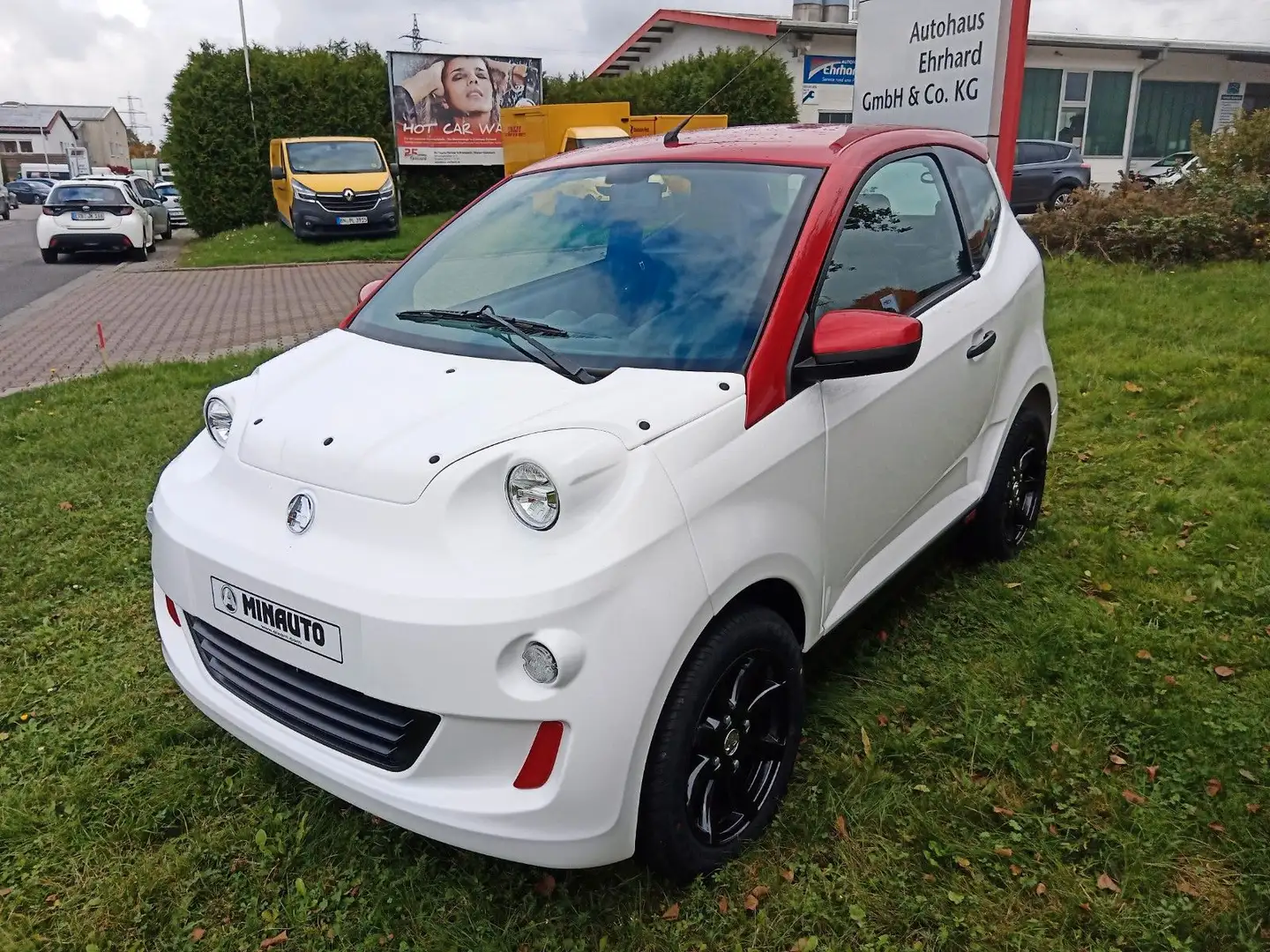 Aixam eMinAuto BEV 6kWh Chic 6.2" Tabletradio Білий - 1