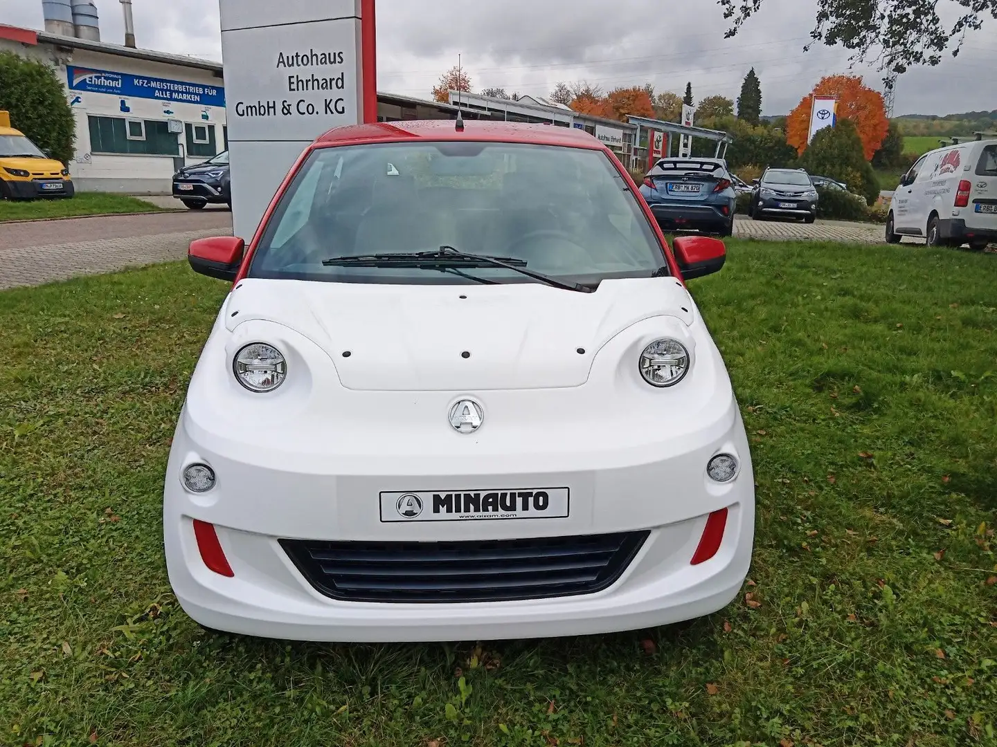 Aixam eMinAuto BEV 6kWh Chic 6.2" Tabletradio Білий - 2