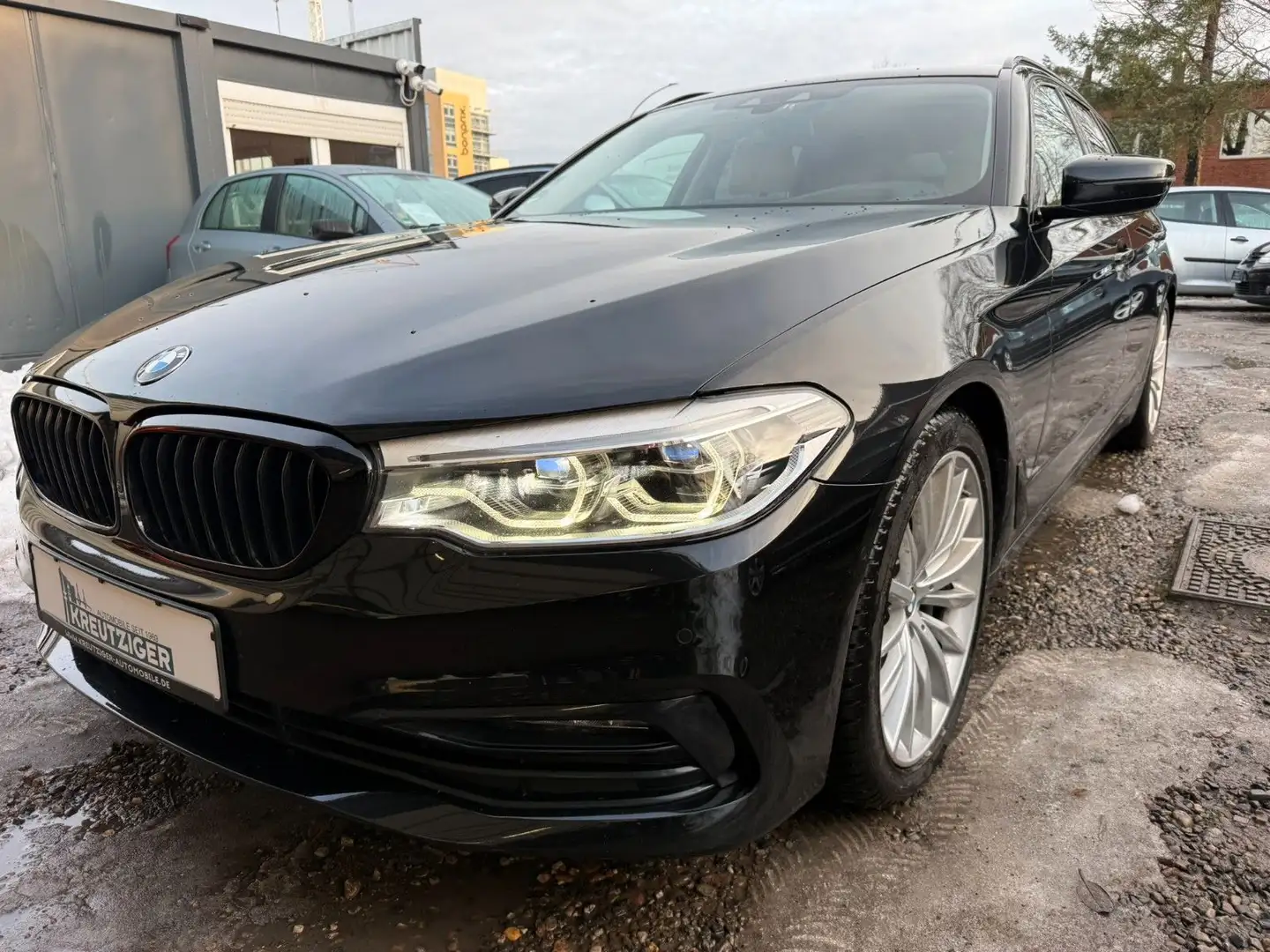 BMW 530 d xDrive Sport Line Schwarz - 1