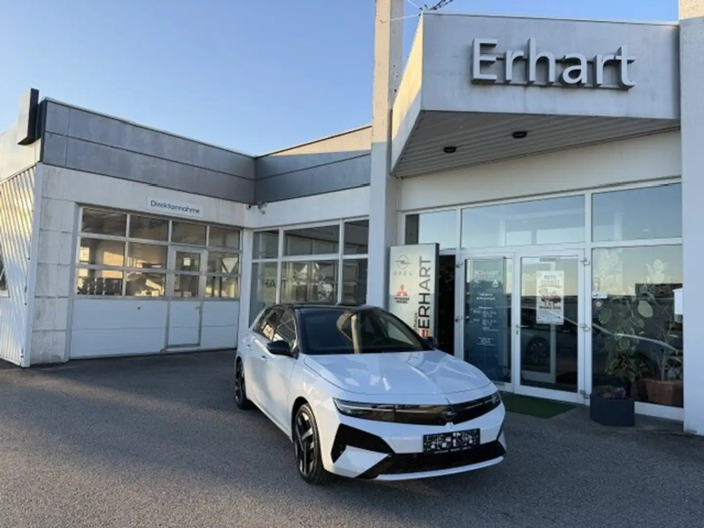 Opel Astra Elektro 58kWh Ultimate Weiß - 1