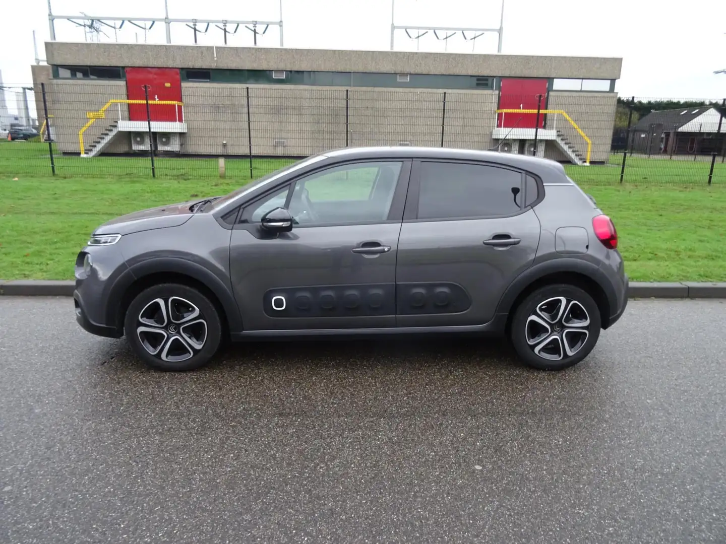 Citroen C3 1.2 PureTech S&S Feel Edition Grijs - 2