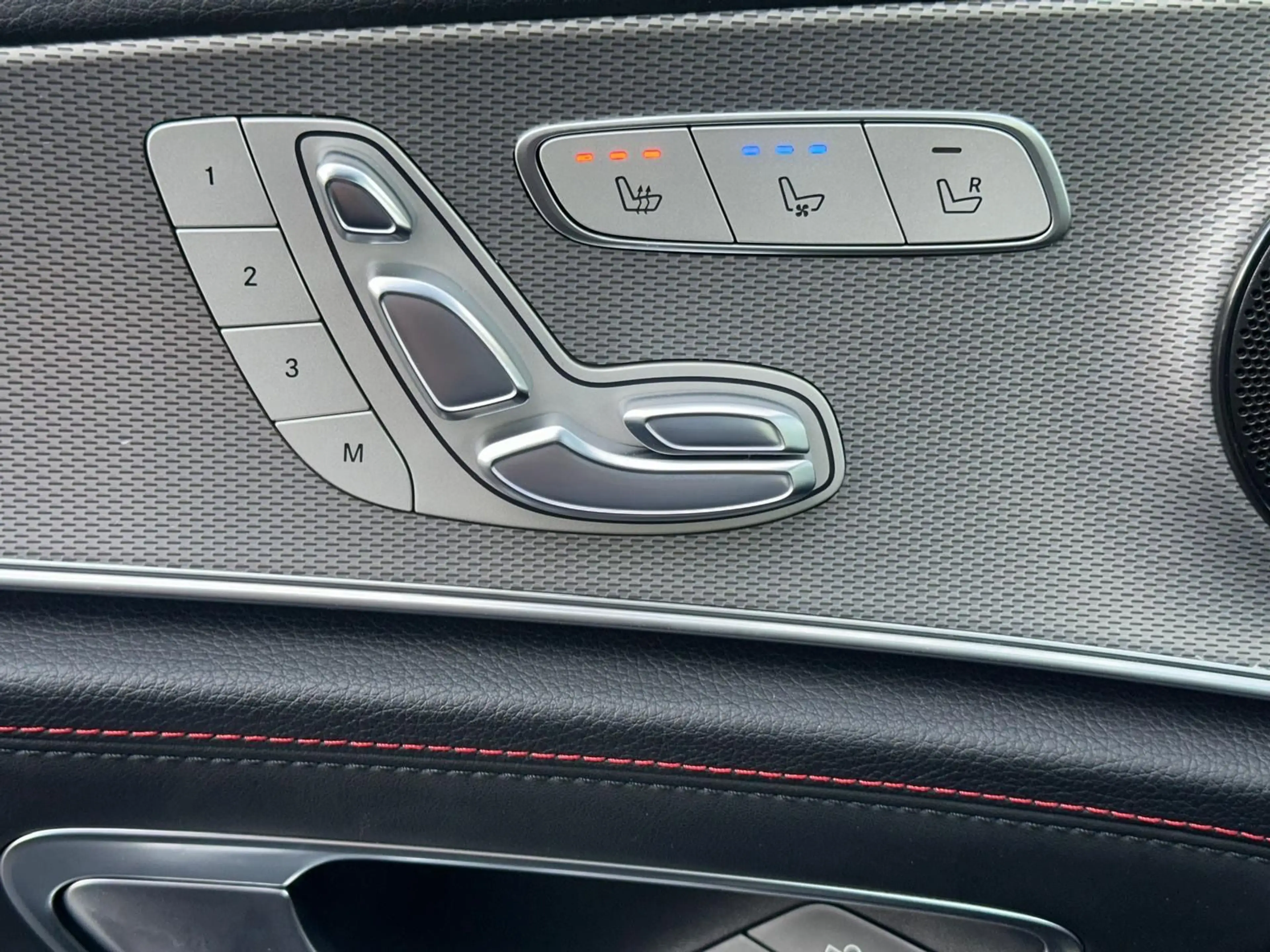 Mercedes-Benz E 43 AMG E43T AMG 4M WIDESCREEN COMAND DISTRONIC AIRMATIC — photo 15