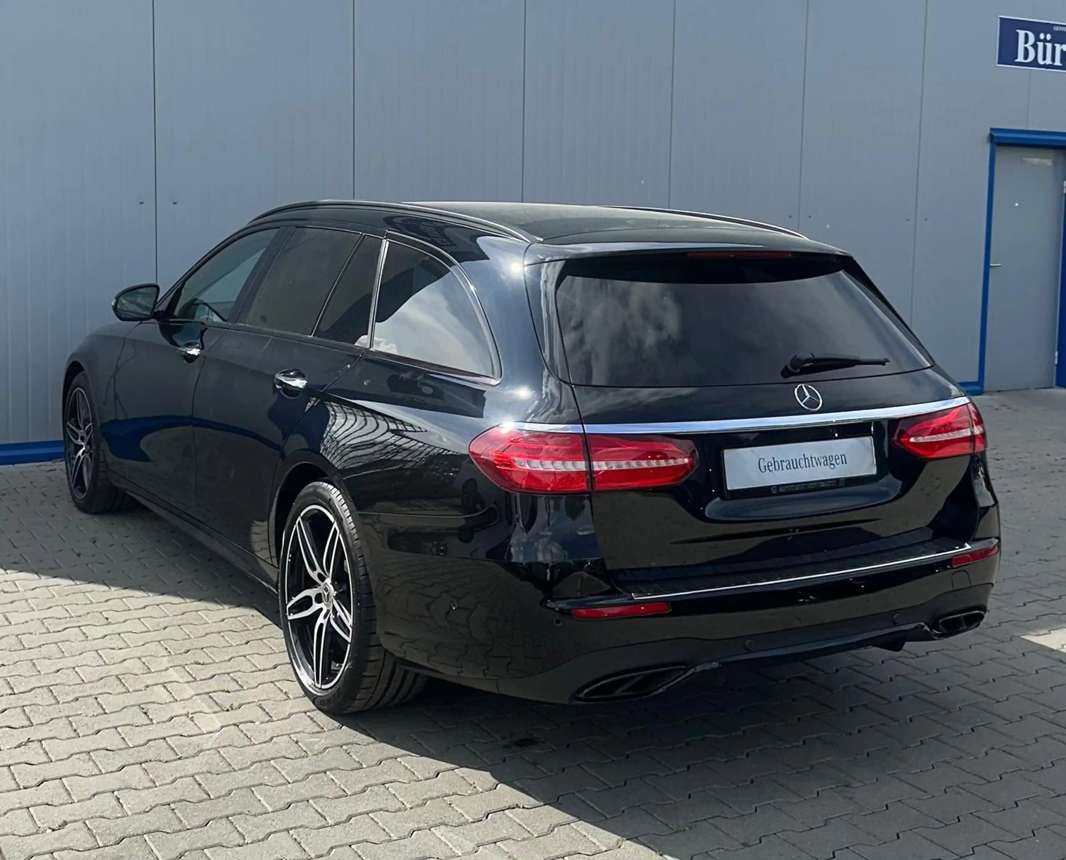 Mercedes-Benz E 43 AMG E43T AMG 4M WIDESCREEN COMAND DISTRONIC AIRMATIC — photo 8