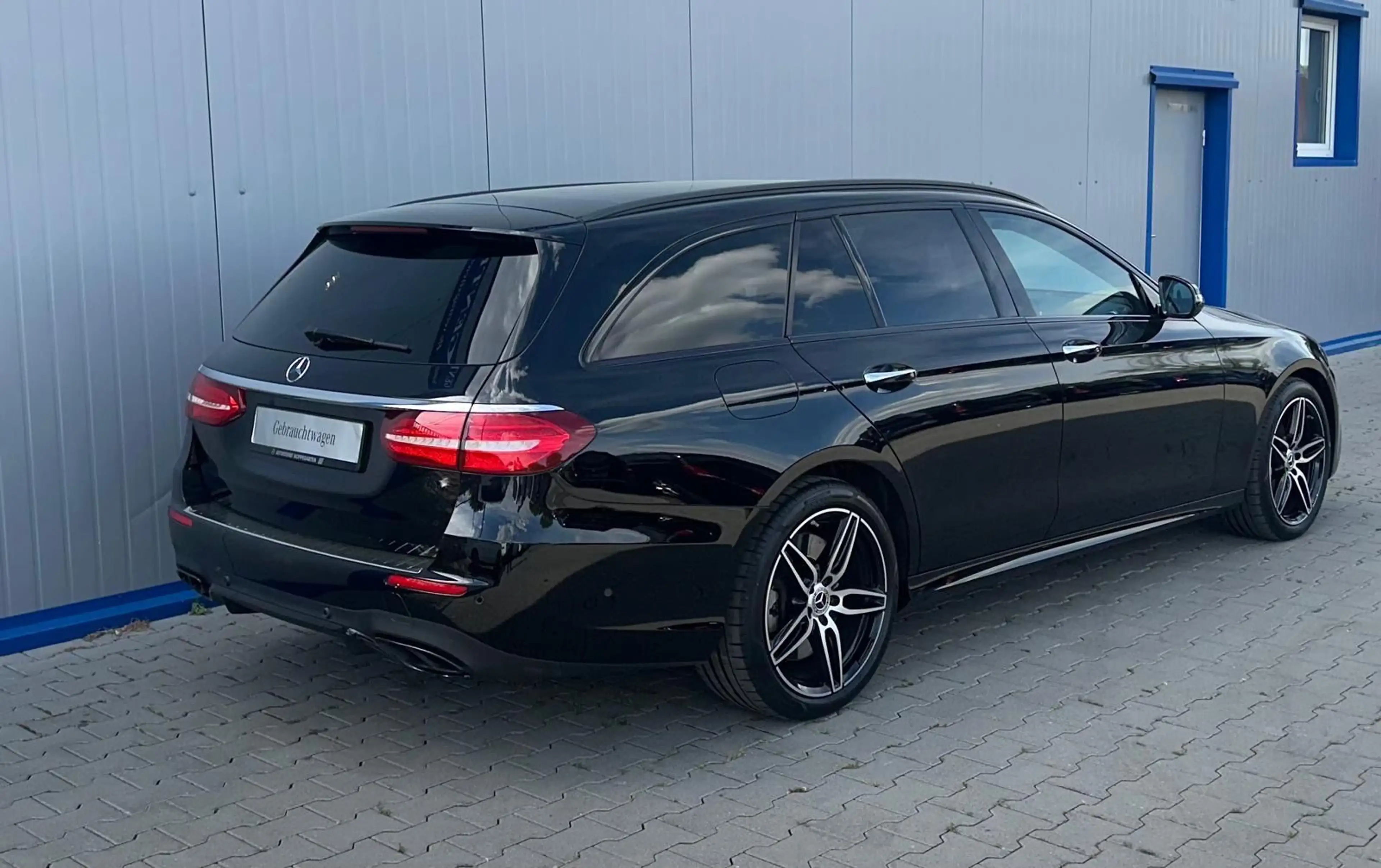 Mercedes-Benz E 43 AMG E43T AMG 4M WIDESCREEN COMAND DISTRONIC AIRMATIC — photo 7