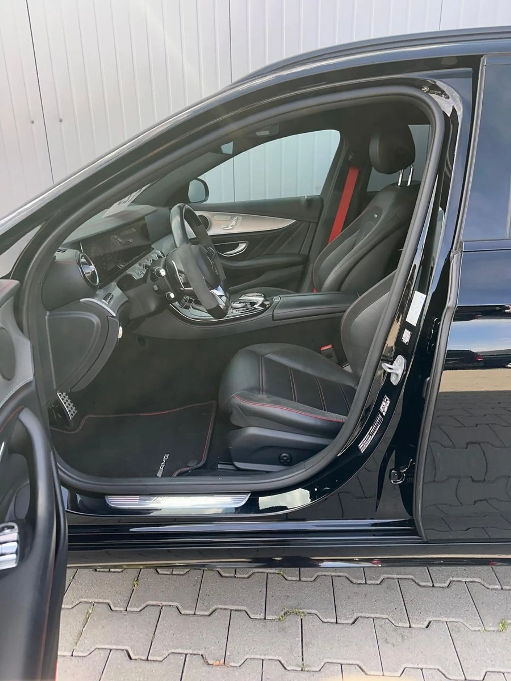 Mercedes-Benz E 43 AMG E43T AMG 4M WIDESCREEN COMAND DISTRONIC AIRMATIC — photo 10