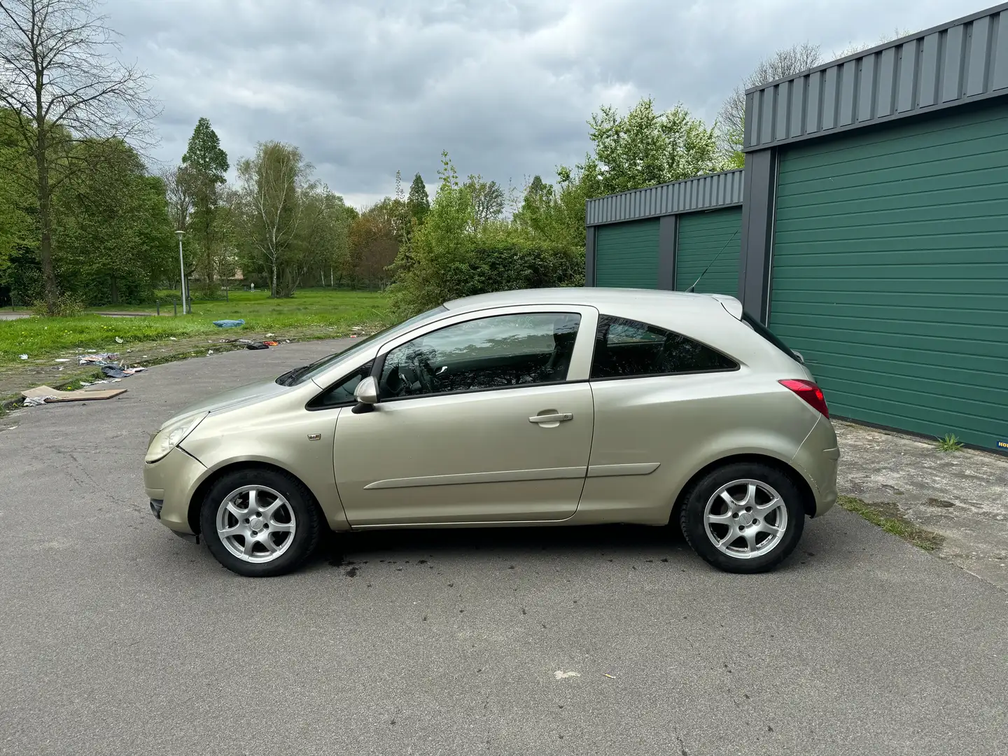 Opel Corsa Edition *NUR 93000 KM* Beige - 2