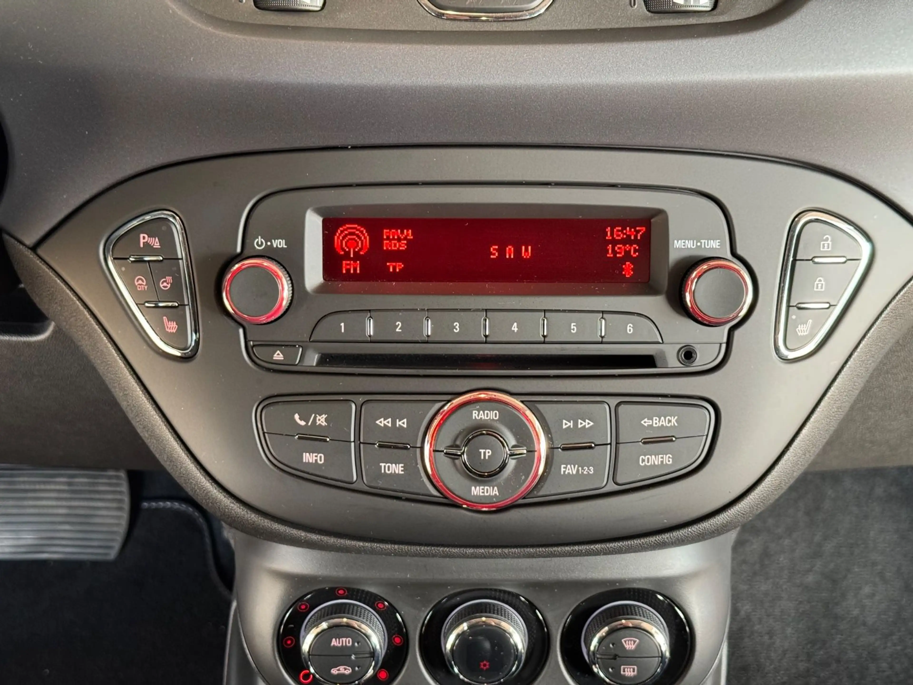 Opel Corsa E Edition ATG 5türig *SHZ*LHZ*PDC*TEM*XEN* — photo 12