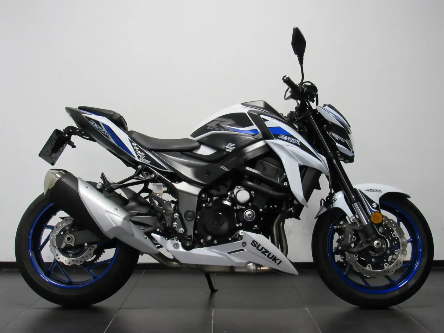 Suzuki GSX-S 750 Wit - 1