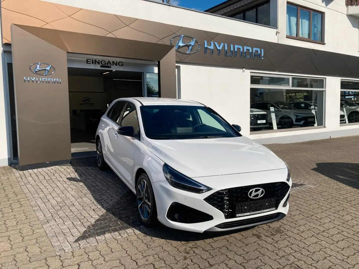 Hyundai i30 1.0 T-GDI 100PS 6-MT Advantage Weiß - 1