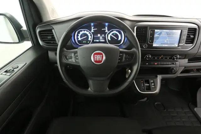 Opel Vivaro-E view 2
