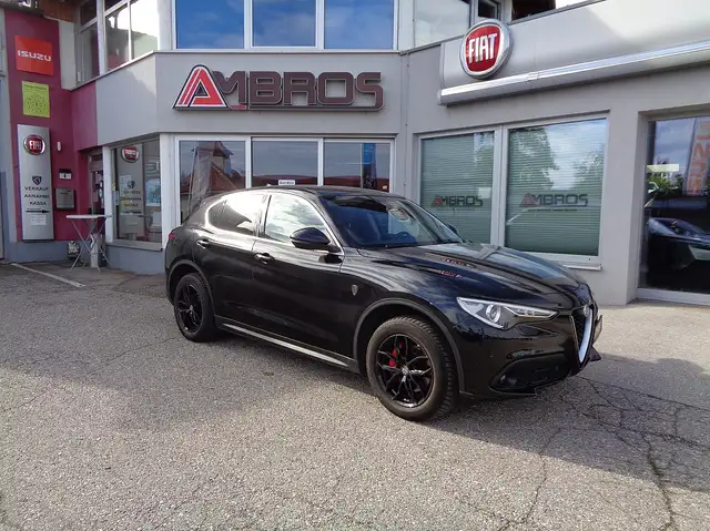 Alfa Romeo Stelvio Super 2,2 ATX AWD ALLRAD Q4 Lusso Paket + AHK