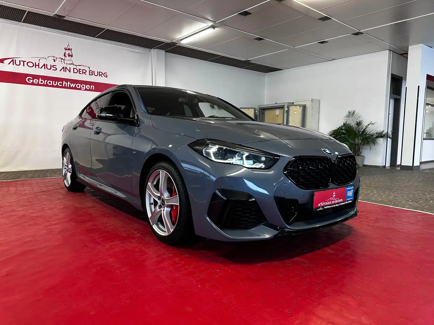 BMW 235 M235i Gran Coupe xDrive//ACC//Pano//Keyless Grau - 1