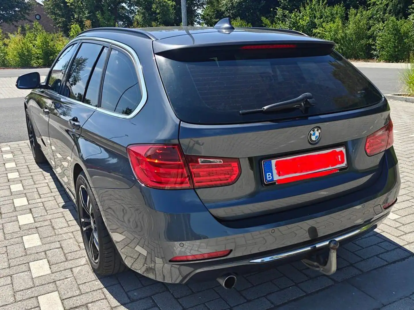 BMW 318 318d Touring Aut. Luxury Line Gris - 2