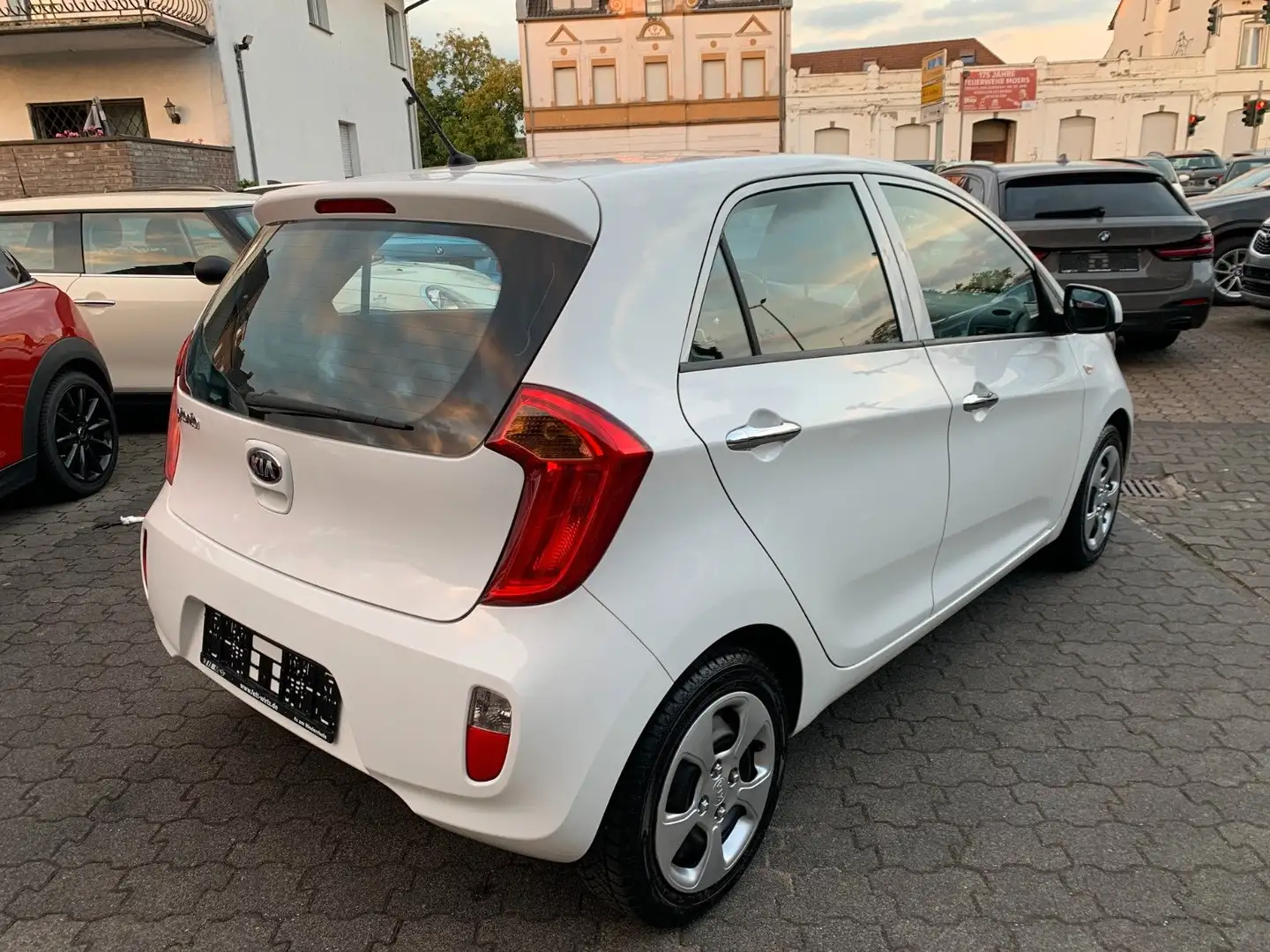 Kia Picanto 1.2 Dream Team Weiß - 2