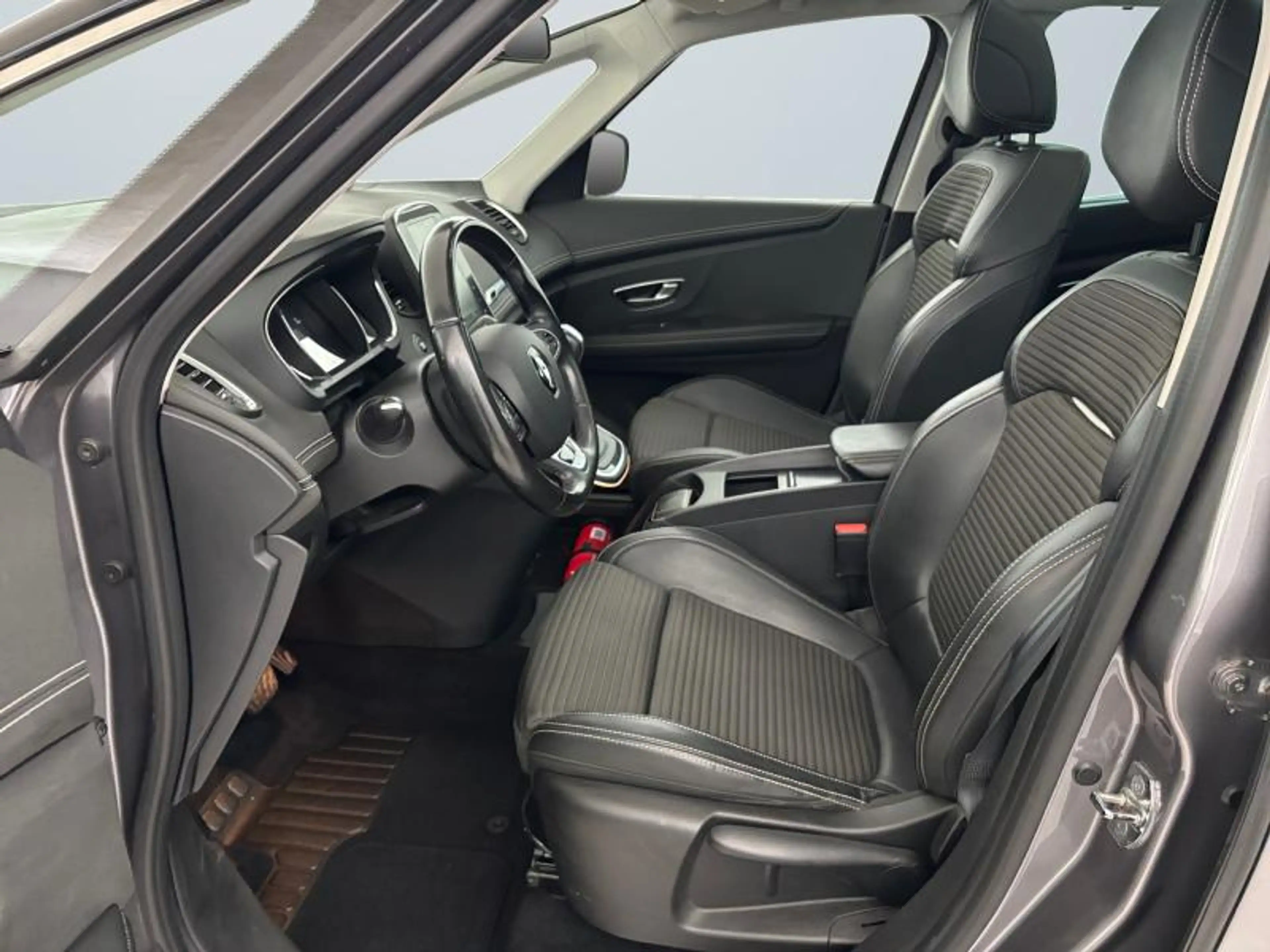 Renault Grand Scenic 1.7 Blue dCi Bose Edition 7pl EDC 120 Hp — photo 10