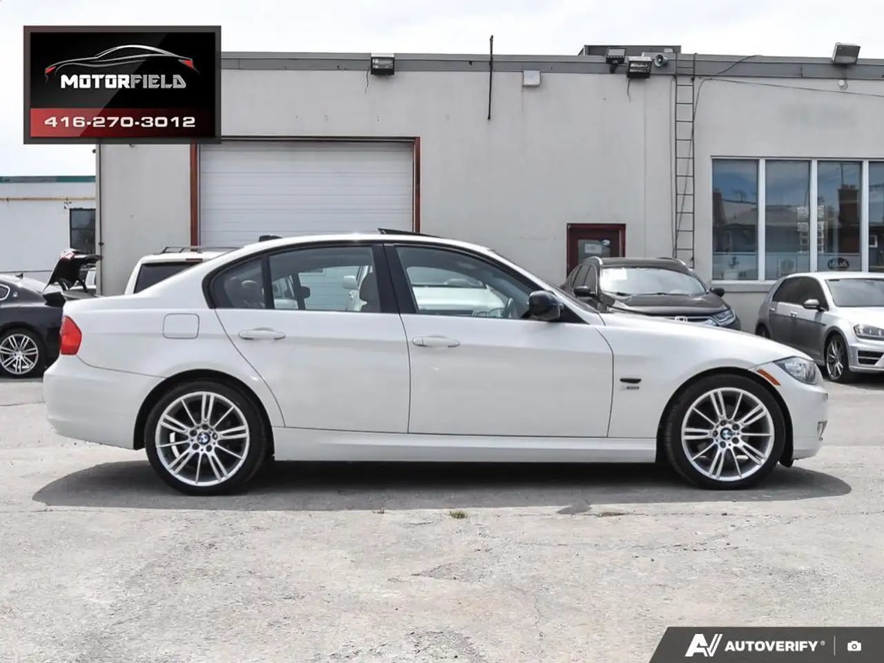 BMW 3 Series снимка BMW 3 Series