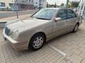 Mercedes-Benz E 220 CDI AVANTGARDE,2.Hand,Automatik,TüV 11.25 Gold - thumbnail 6