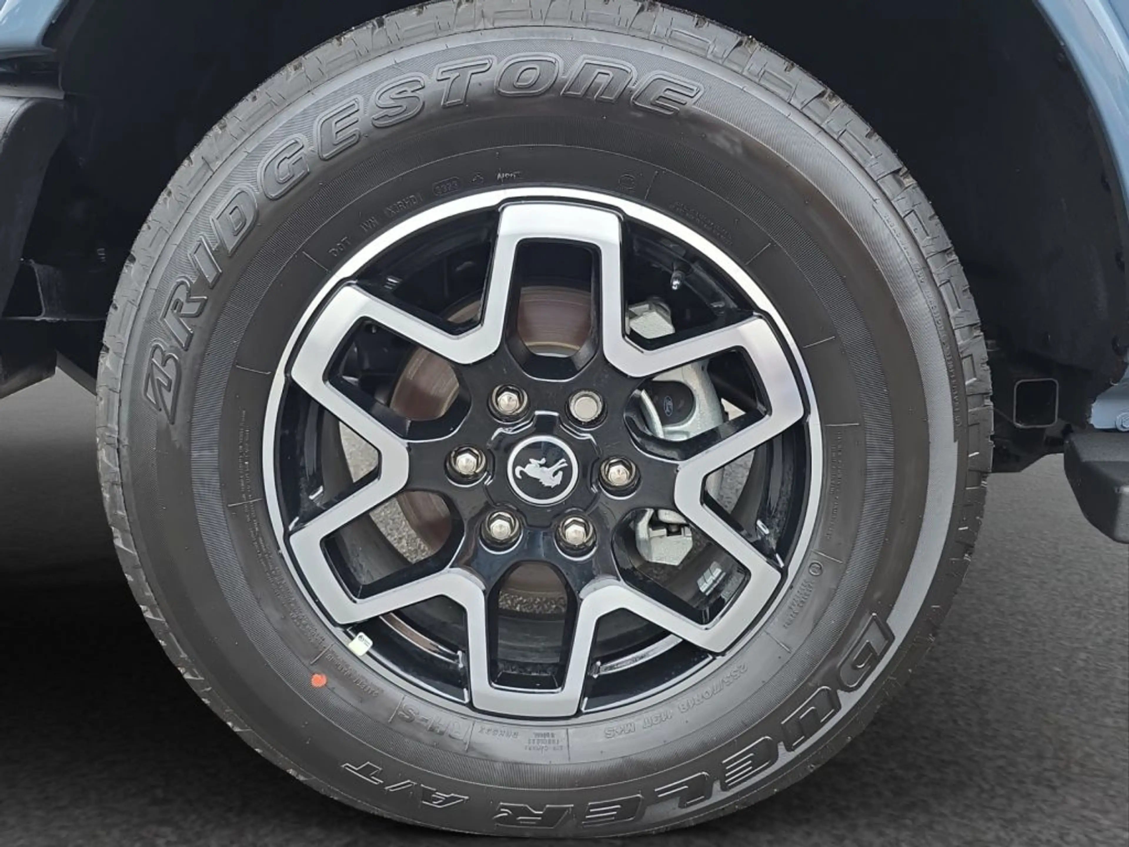 Ford Bronco 2.7 EcoBoost V6 Outer Banks — photo 14